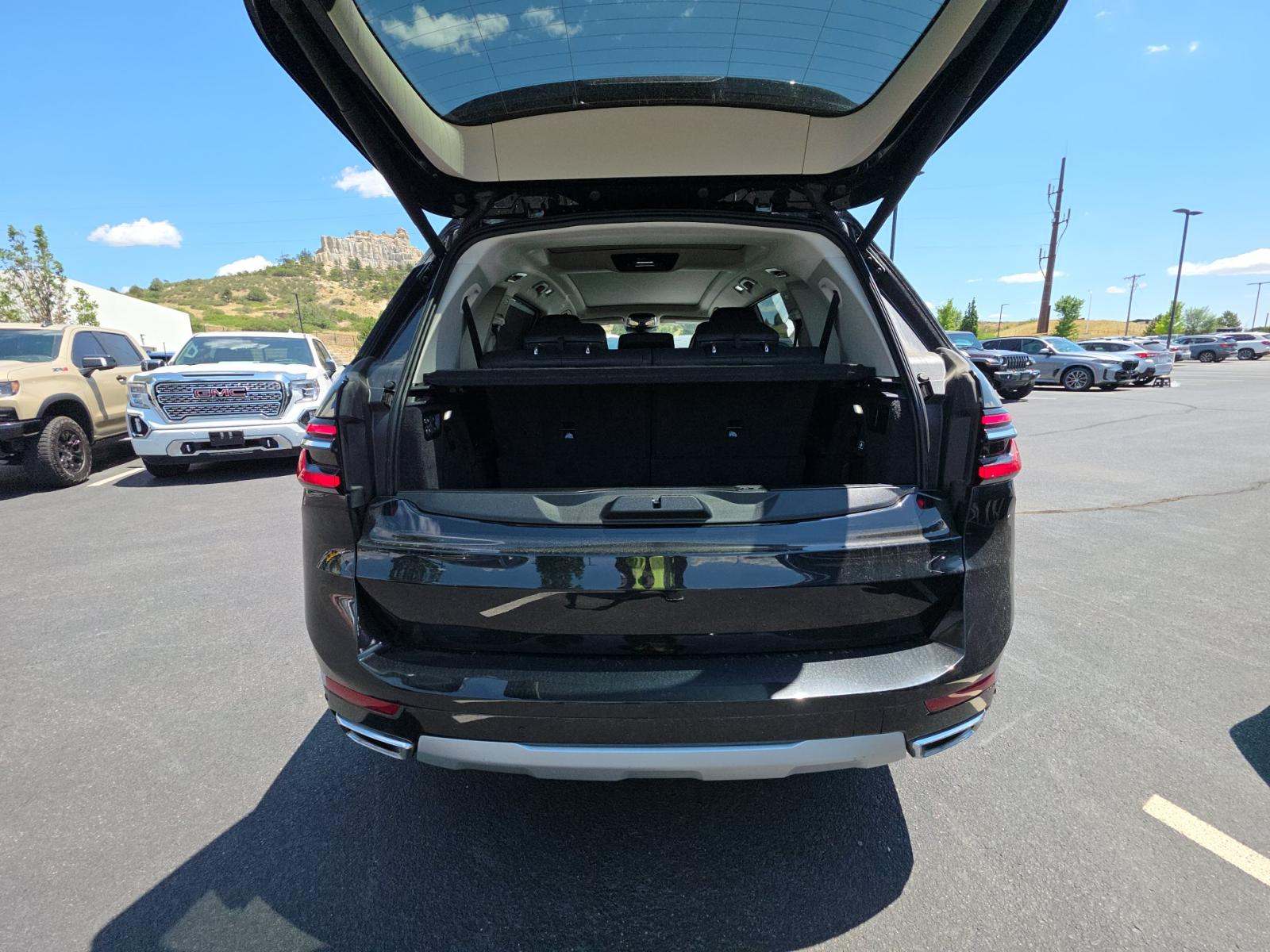 2025 BMW X7 xDrive40i AWD