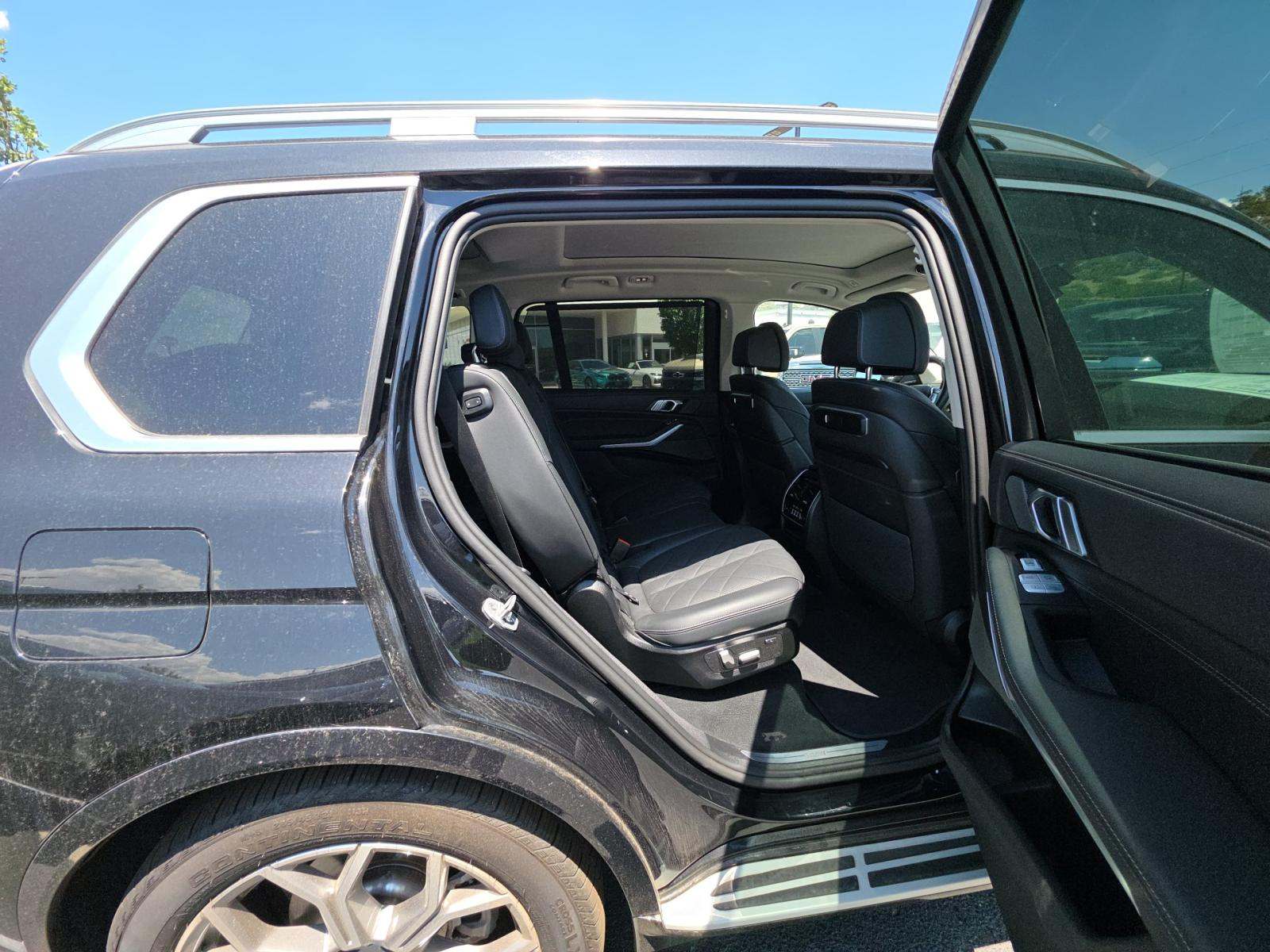 2025 BMW X7 xDrive40i AWD