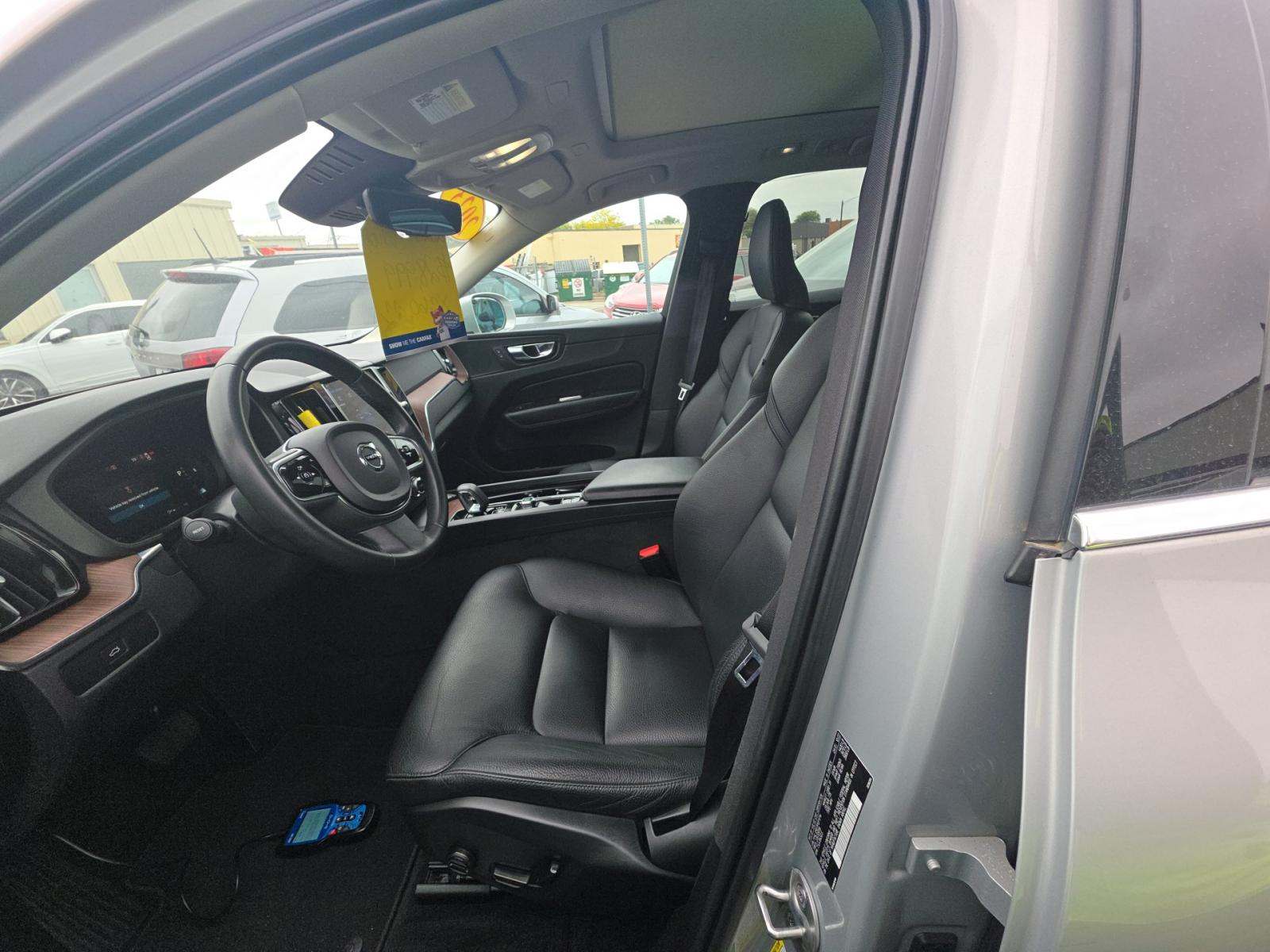 2023 Volvo XC60 B5 Plus AWD