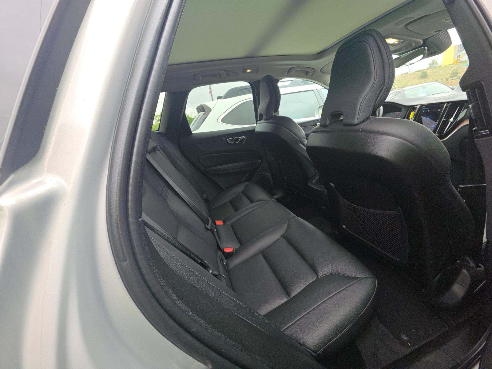 2023 Volvo XC60 B5 Plus AWD