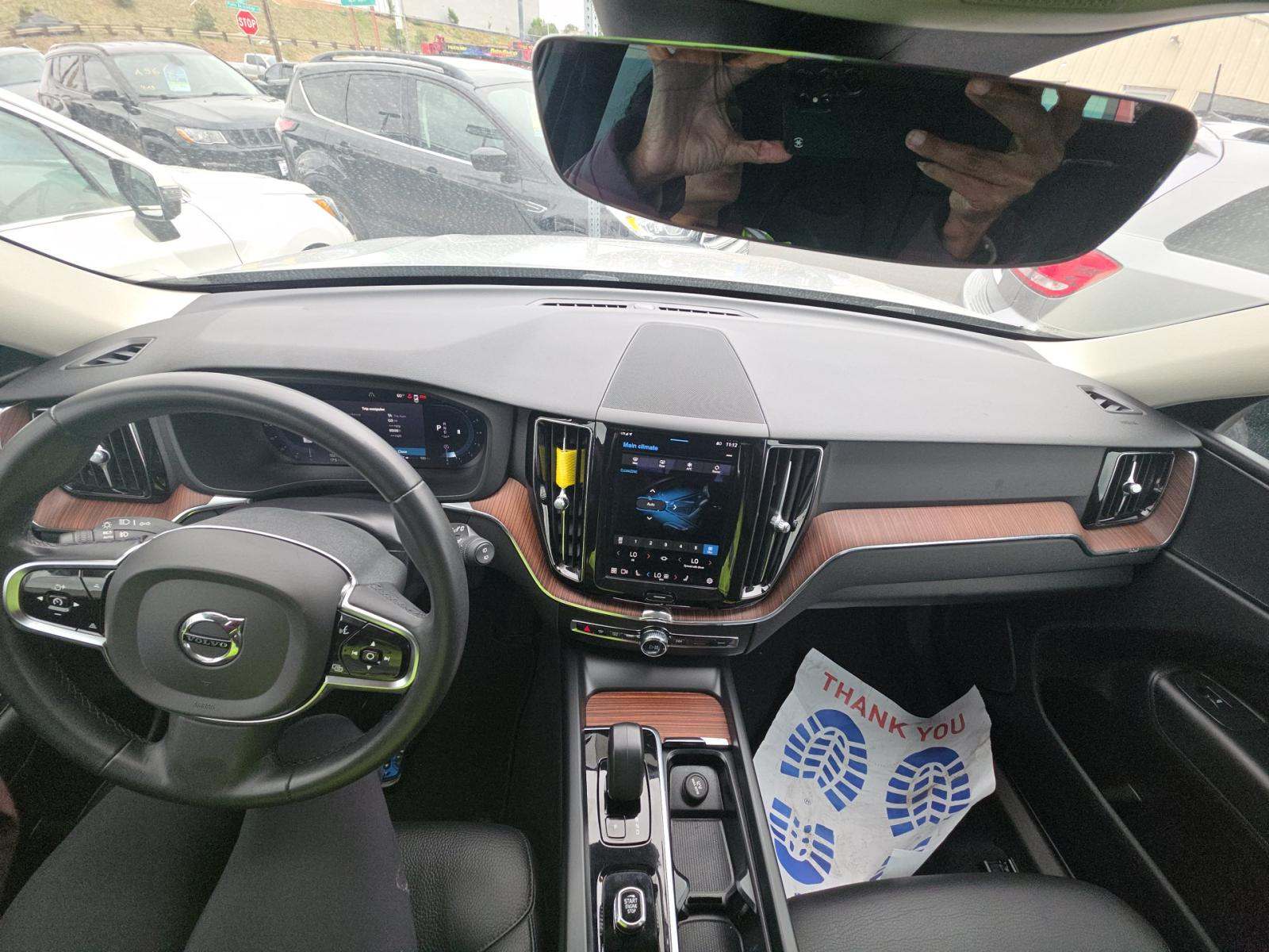 2023 Volvo XC60 B5 Plus AWD