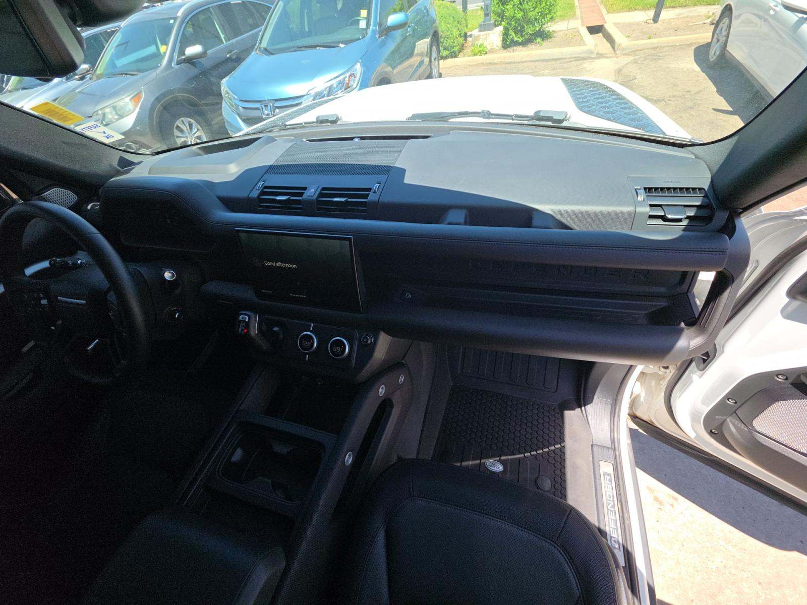 2024 Land Rover Defender 130 Outbound AWD
