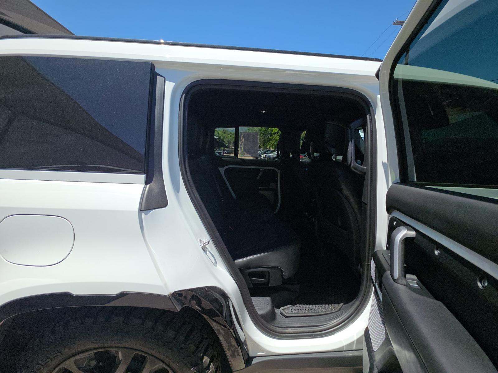 2024 Land Rover Defender 130 Outbound AWD