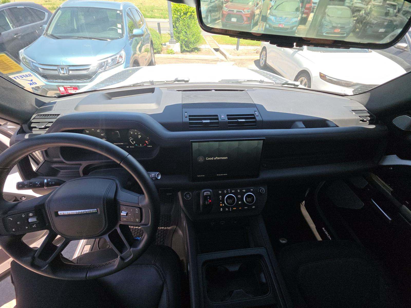 2024 Land Rover Defender 130 Outbound AWD