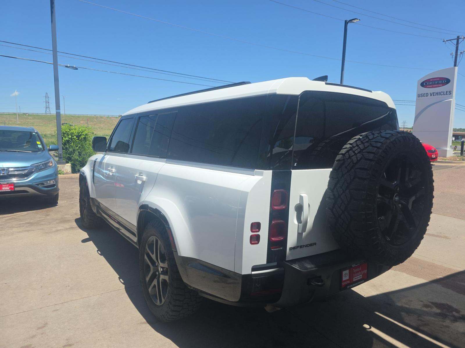 2024 Land Rover Defender 130 Outbound AWD