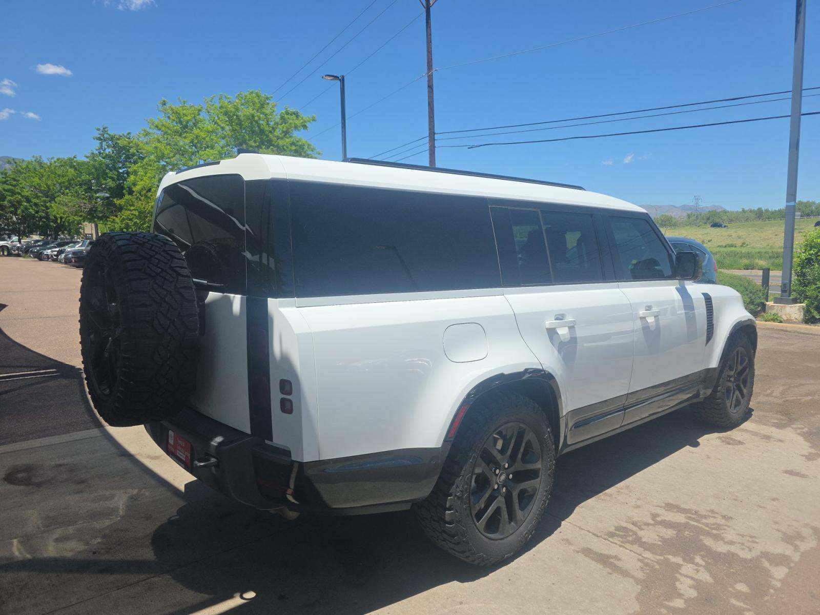2024 Land Rover Defender 130 Outbound AWD