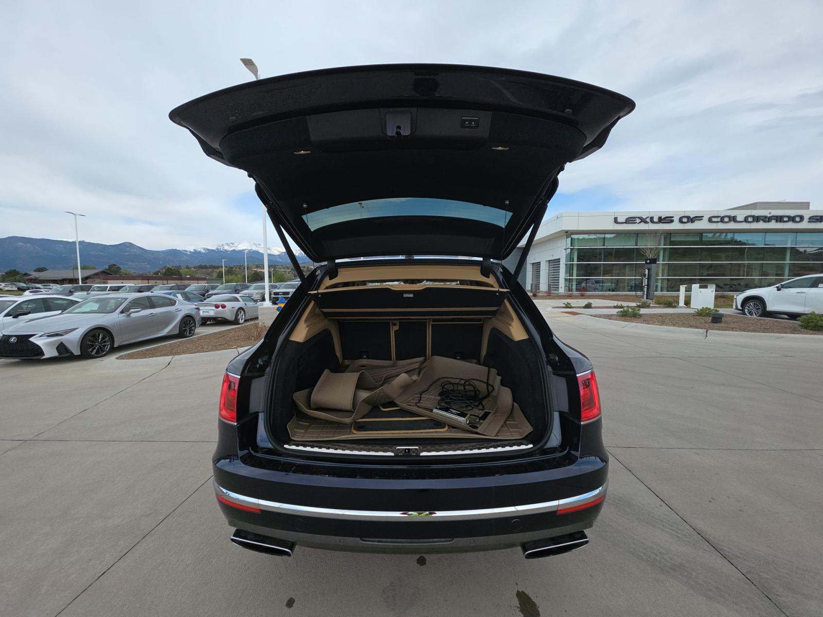 2018 Bentley Bentayga W12 Signature AWD