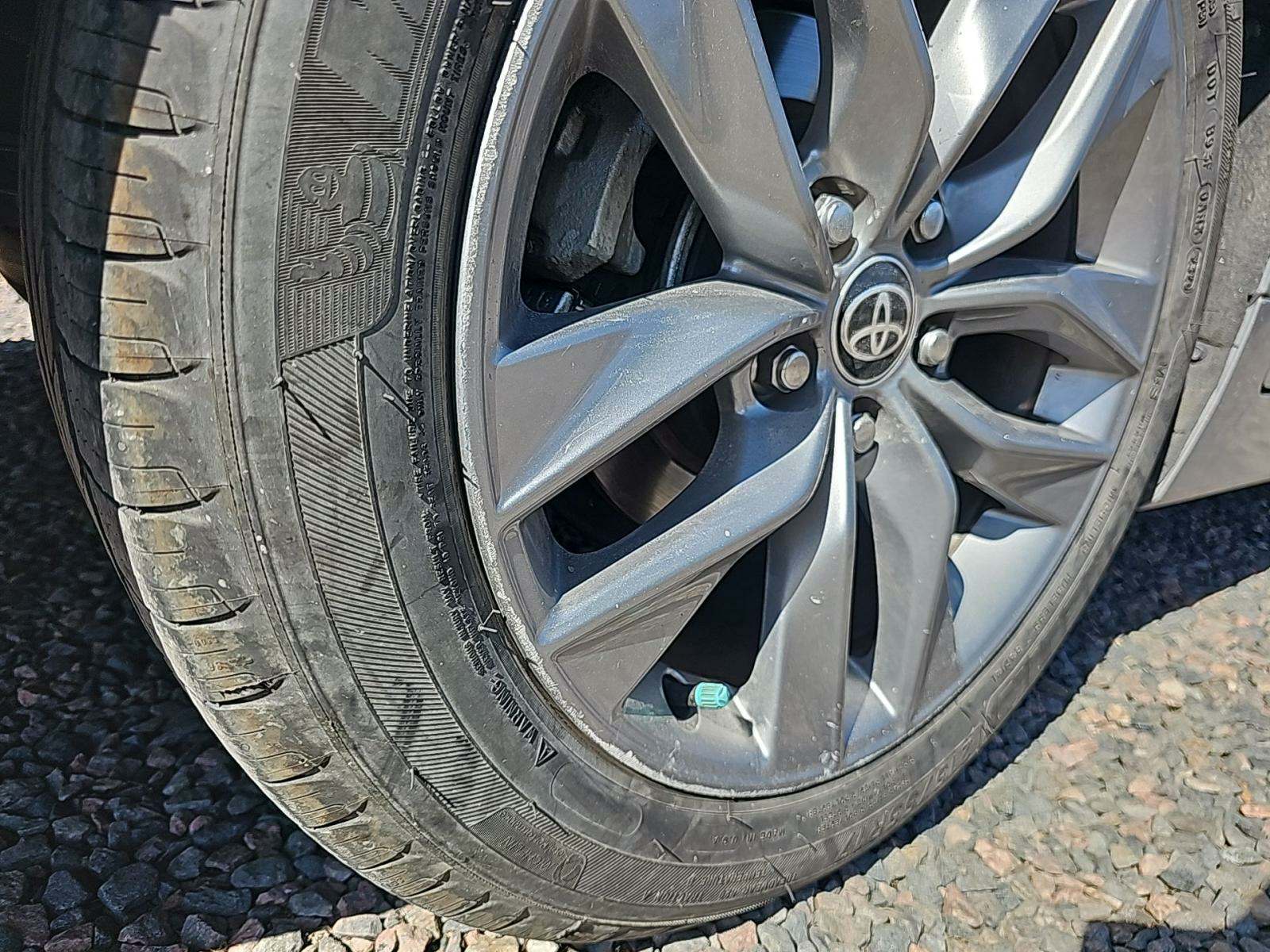 2022 Toyota Avalon Hybrid XLE FWD