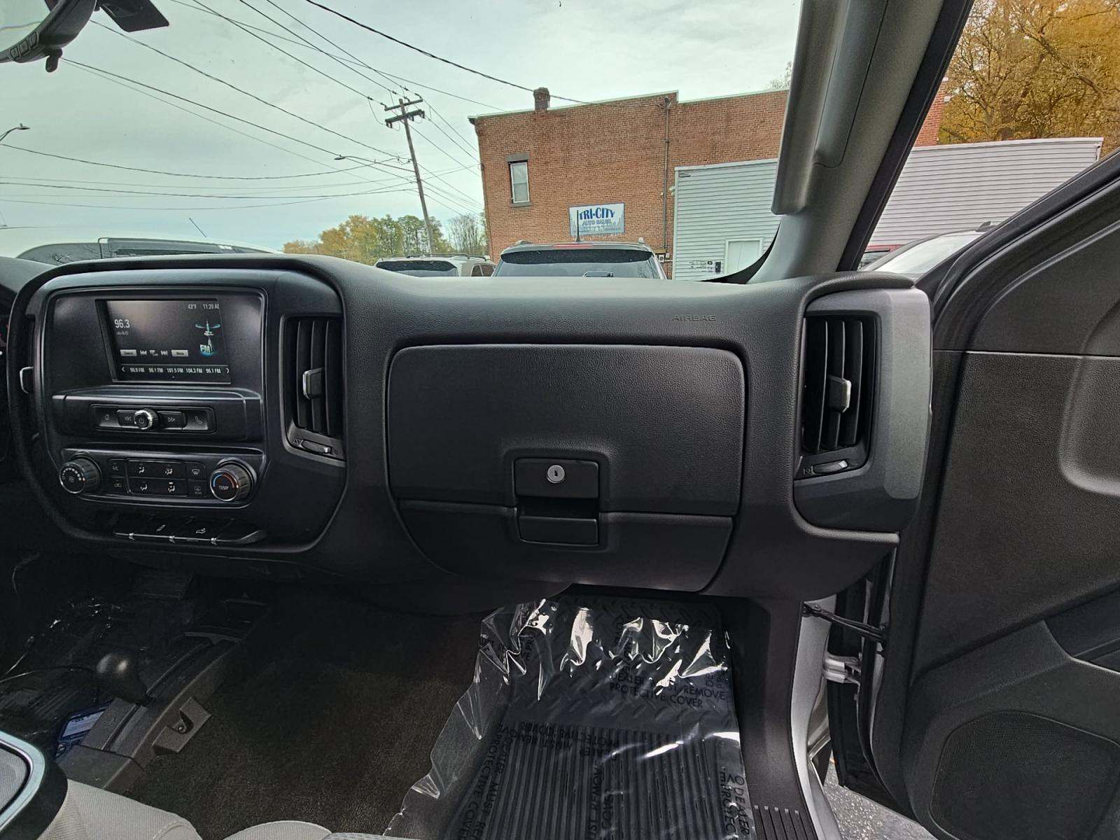 2018 Chevrolet Silverado 1500 Custom AWD