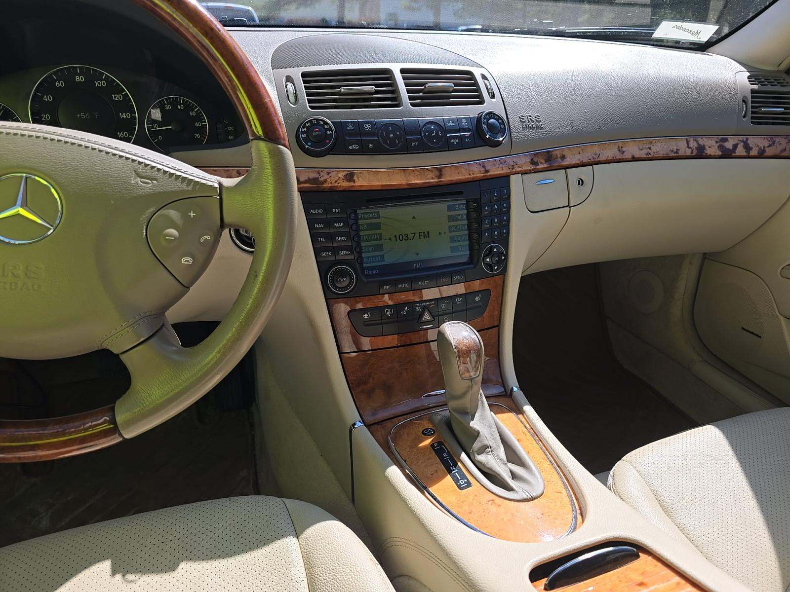 MERCEDES-BENZ E-CLASS - 10