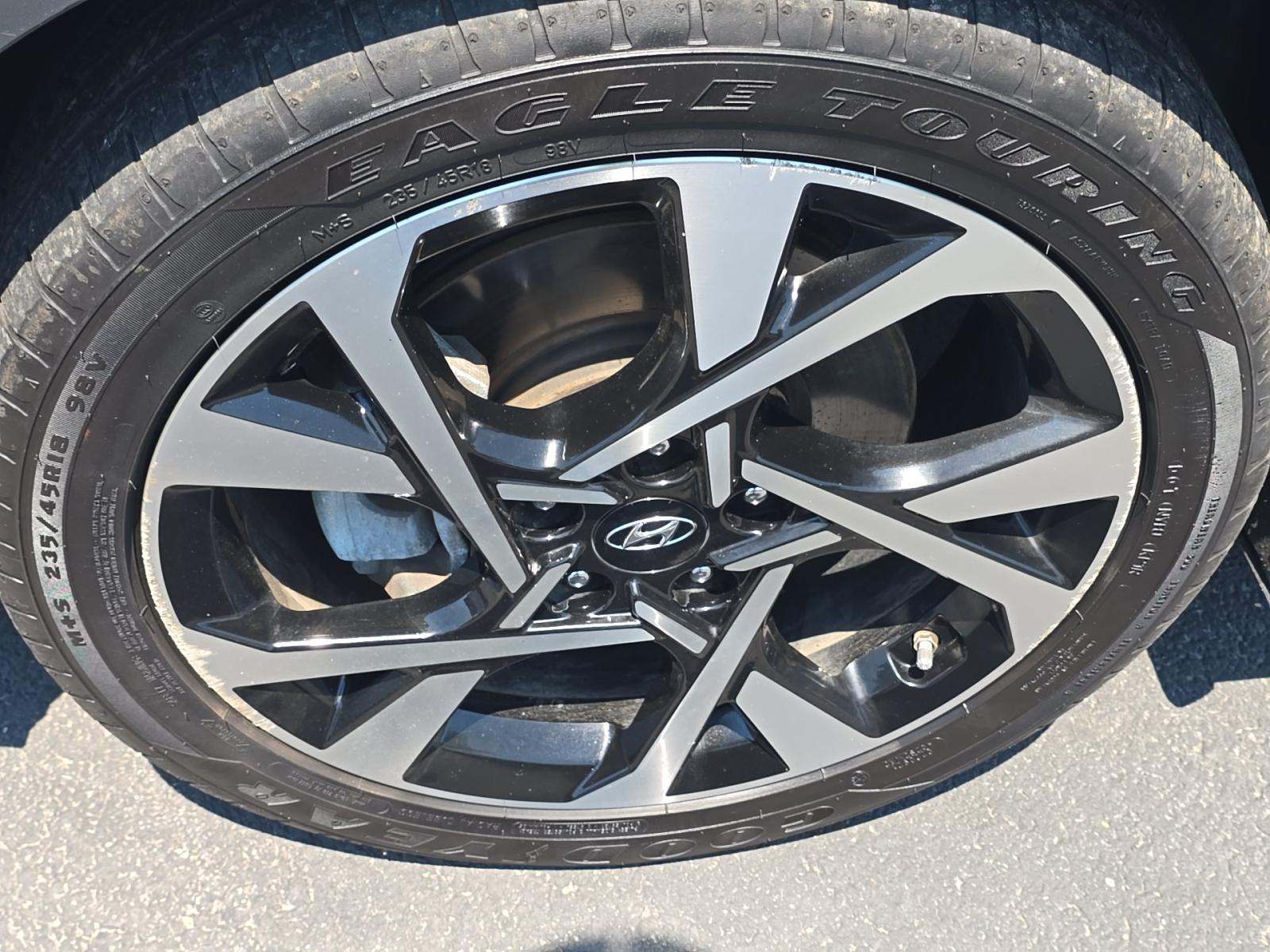 2022 Hyundai Kona Limited AWD