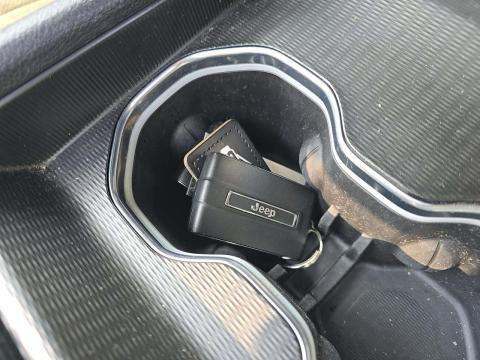 JEEP 4XE TRAILHAWK - 8