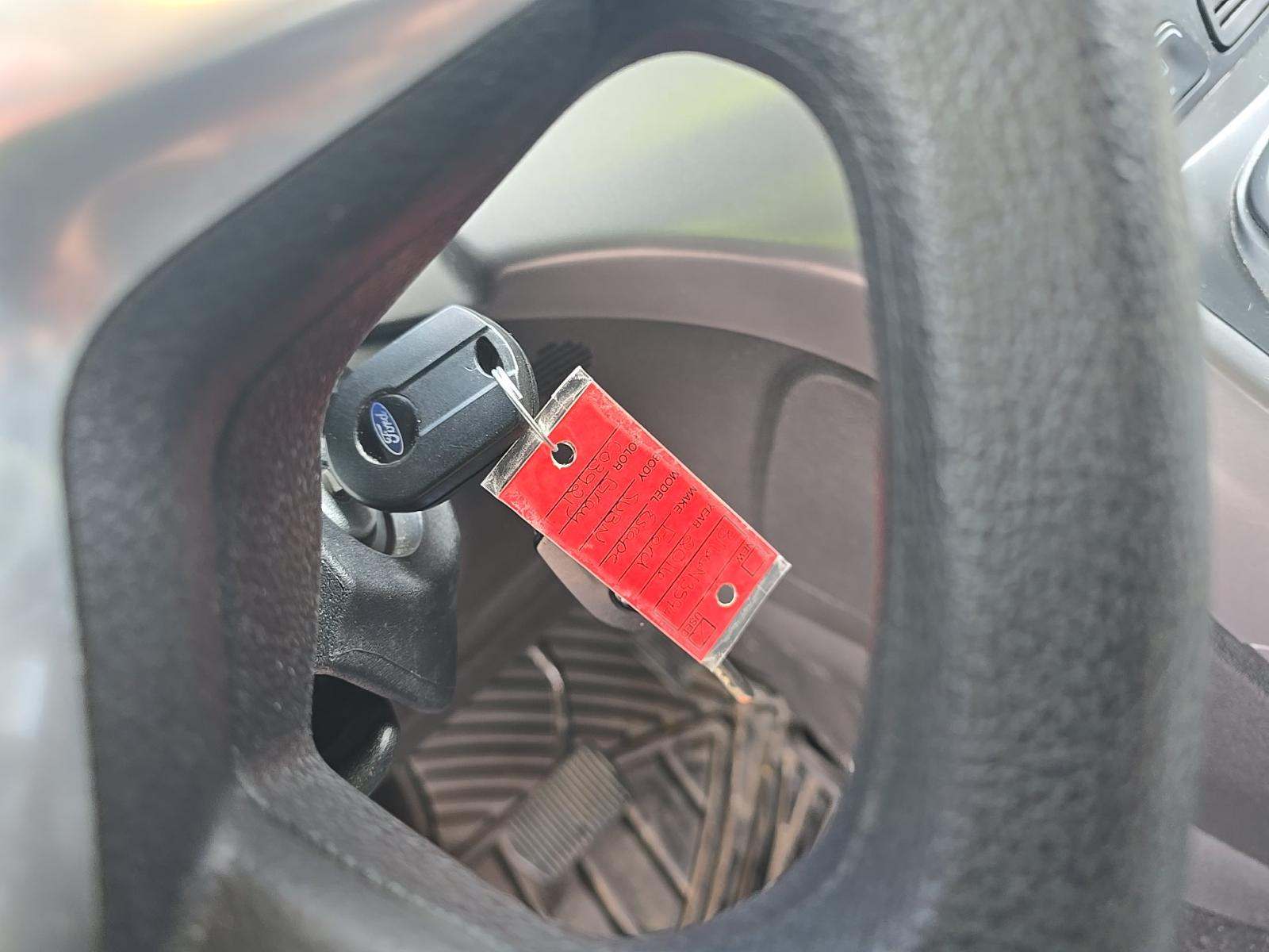 FORD ESCAPE - 8