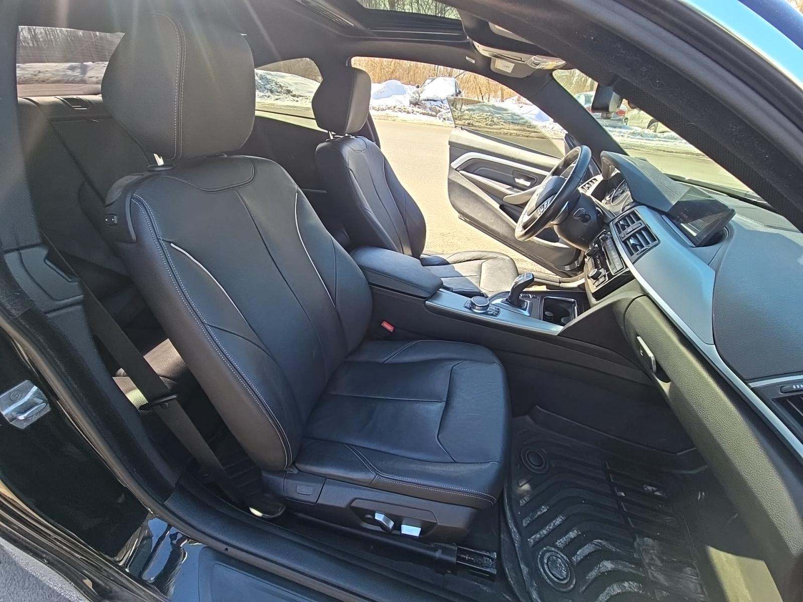 BMW 4 Series Coupe 440i xDrive LUXURY LINE снимка BMW 4 Series Coupe 440i xDrive LUXURY LINE
