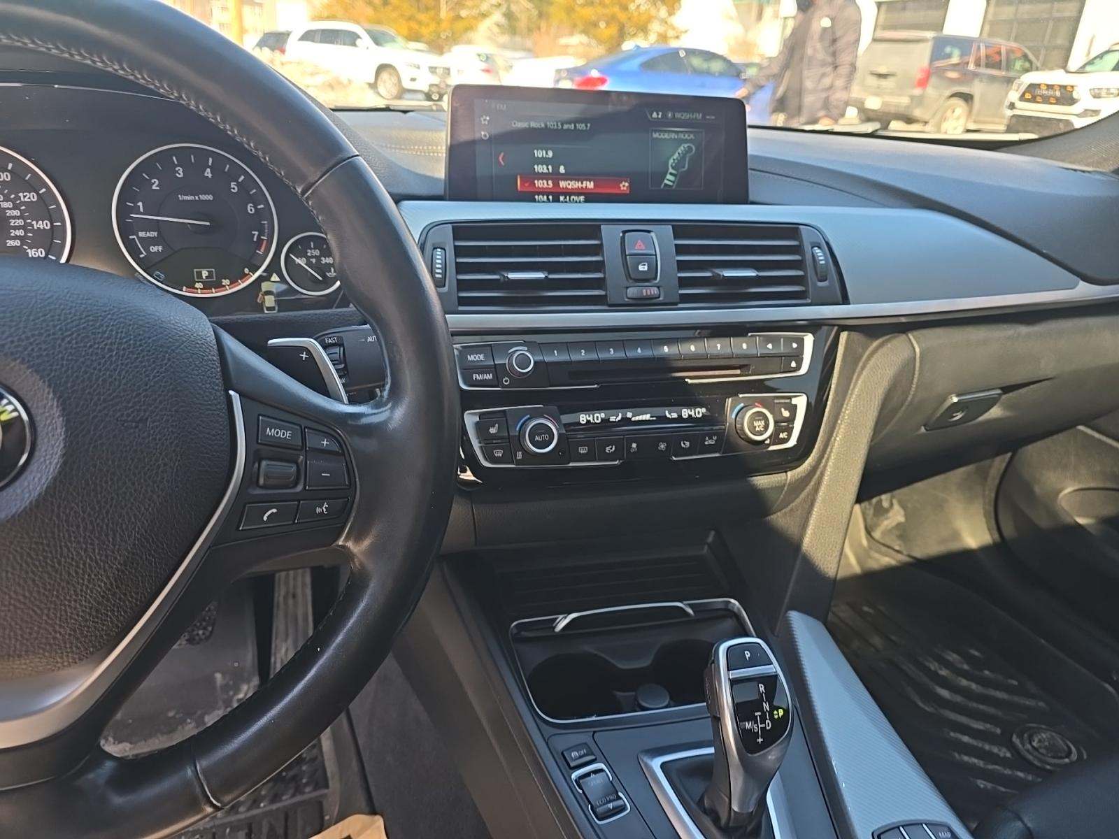 BMW 4 Series Coupe 440i xDrive LUXURY LINE снимка BMW 4 Series Coupe 440i xDrive LUXURY LINE