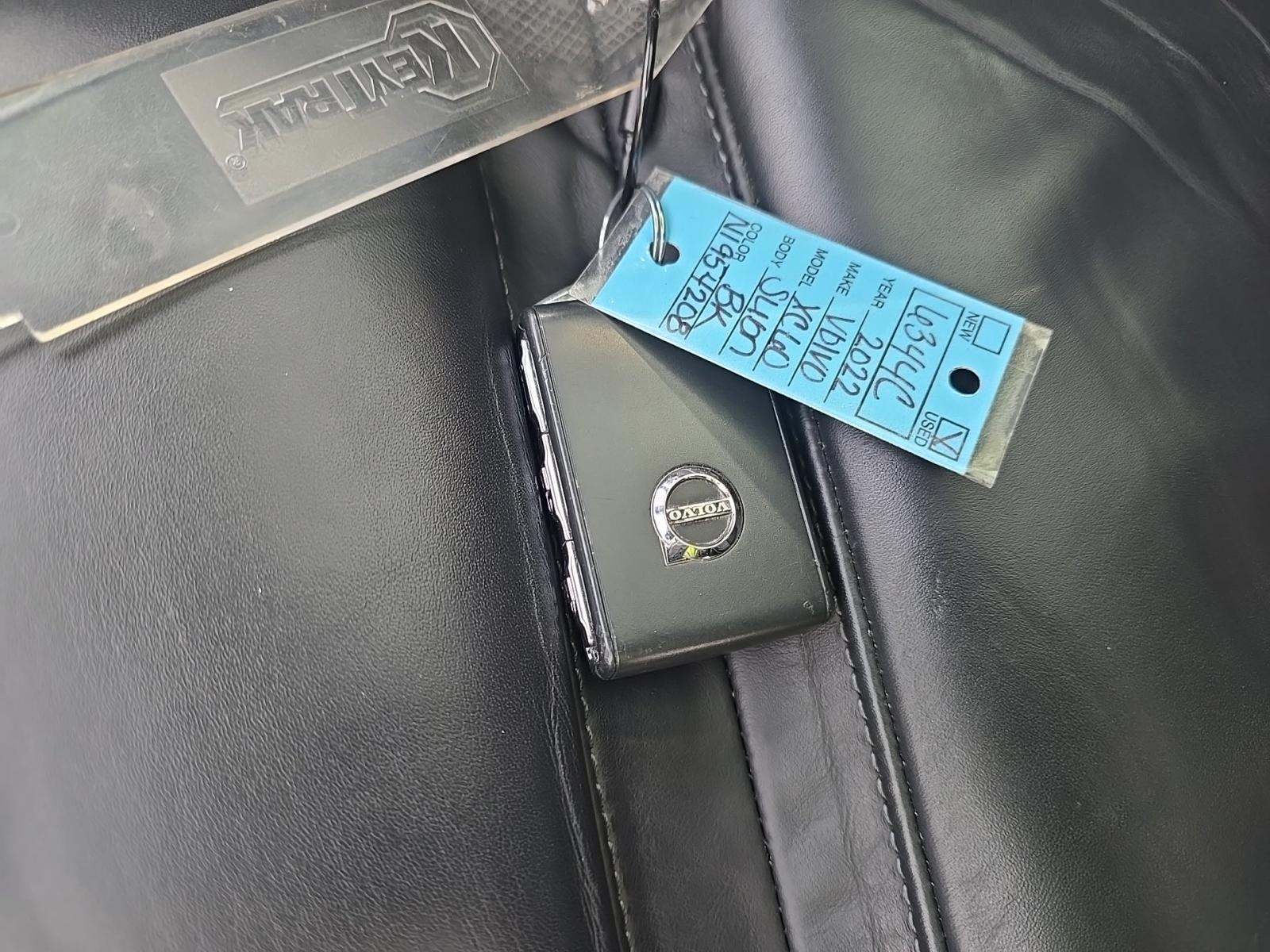 2022 Volvo XC60 B6 R-Design AWD