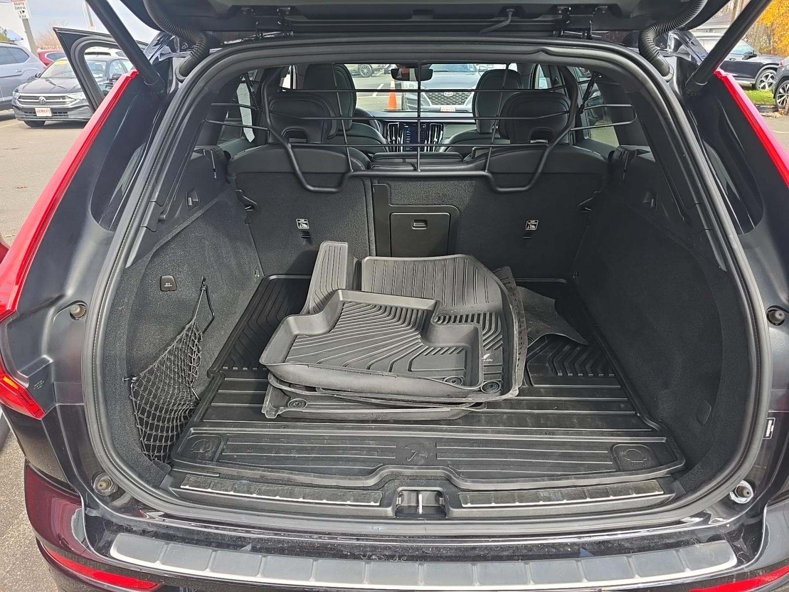 2022 Volvo XC60 B6 R-Design AWD