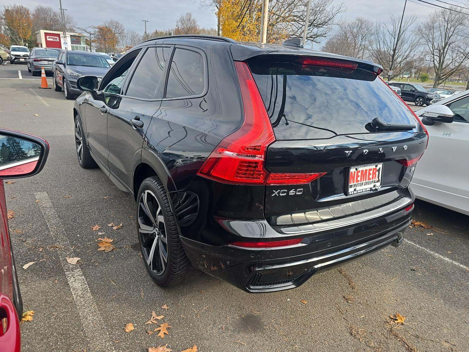 2022 Volvo XC60 B6 R-Design AWD