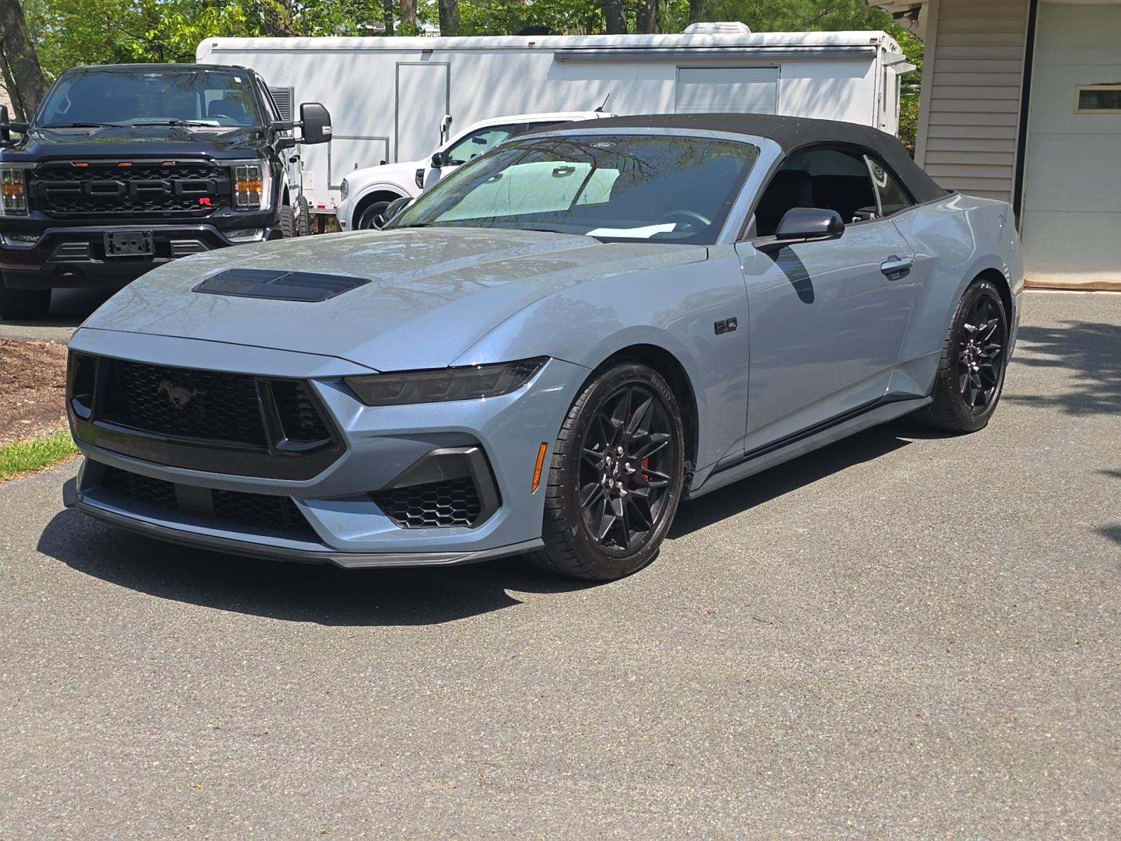 FORD MUSTANG - 1