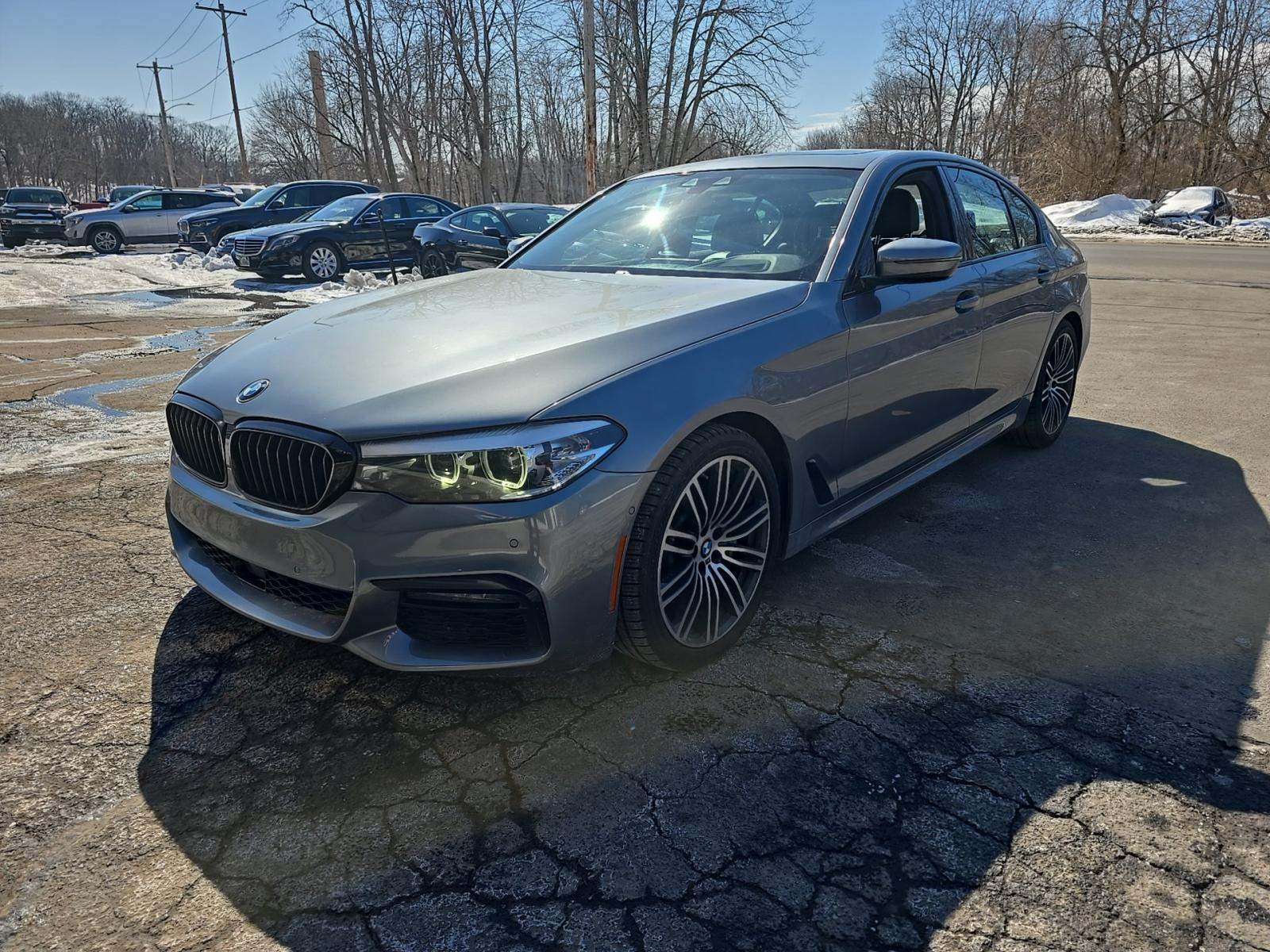 BMW 5 Series Sedan 540i xDrive M SPORT LINE снимка BMW 5 Series Sedan 540i xDrive M SPORT LINE
