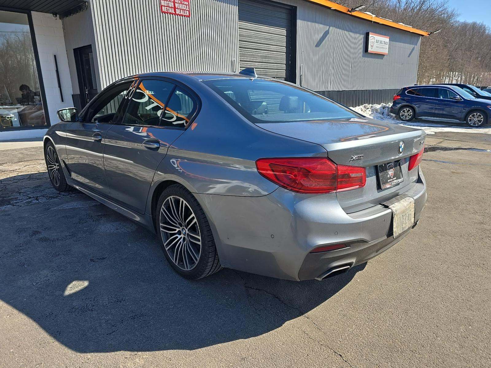 BMW 5 Series Sedan 540i xDrive M SPORT LINE снимка BMW 5 Series Sedan 540i xDrive M SPORT LINE