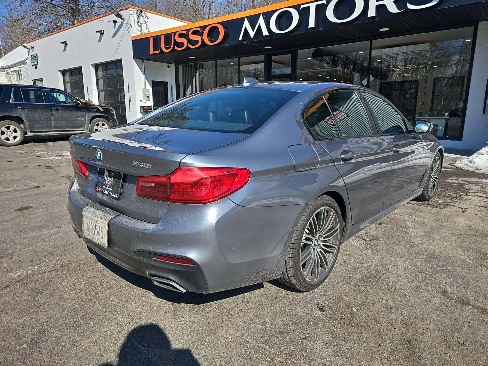 BMW 5 Series Sedan 540i xDrive M SPORT LINE снимка BMW 5 Series Sedan 540i xDrive M SPORT LINE