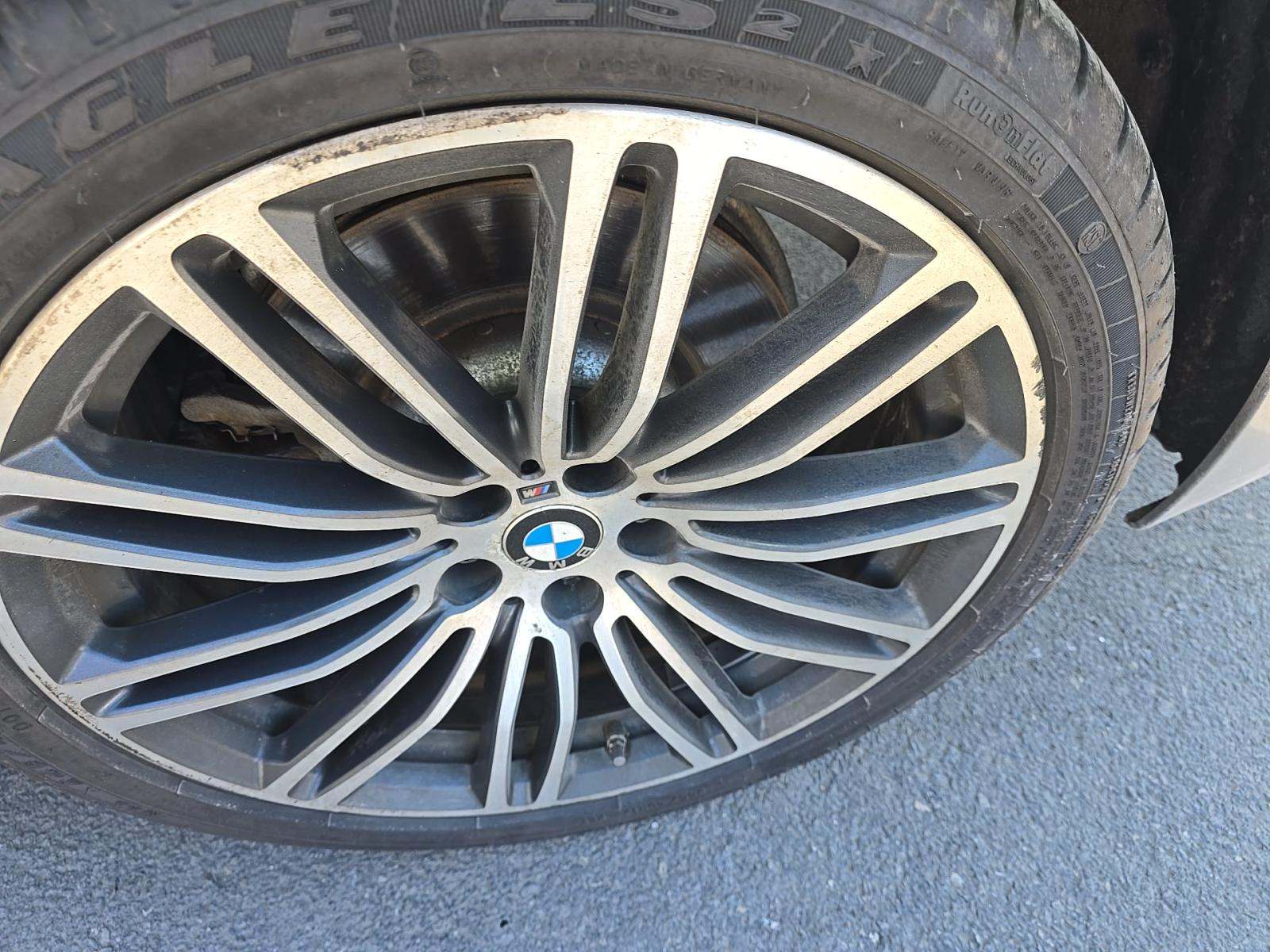 BMW 5 Series Sedan 540i xDrive M SPORT LINE снимка BMW 5 Series Sedan 540i xDrive M SPORT LINE