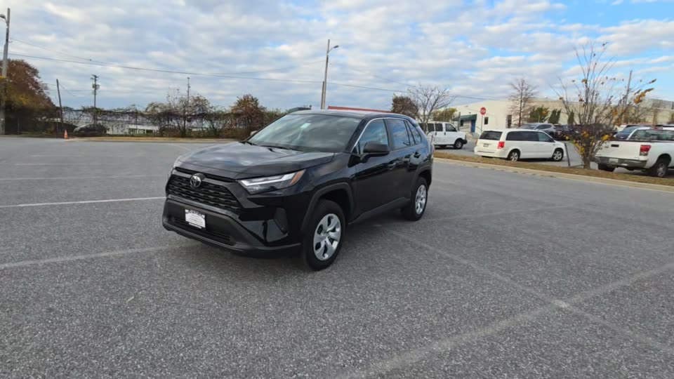 2023 Toyota RAV4 LE