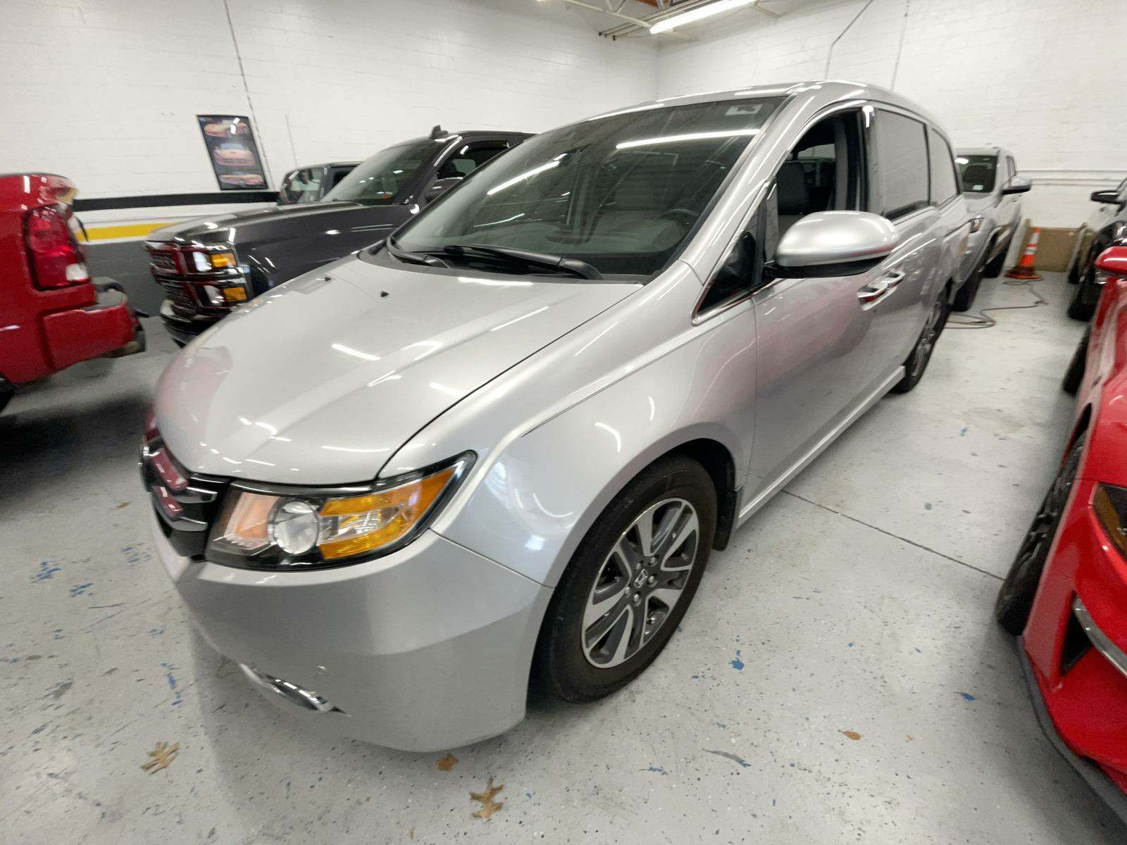 2014 Honda Odyssey Touring FWD