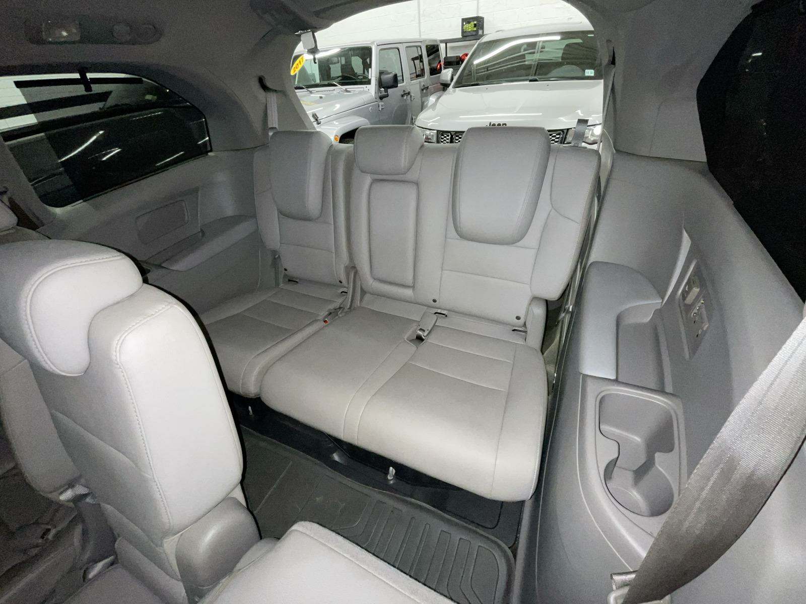 2014 Honda Odyssey Touring FWD