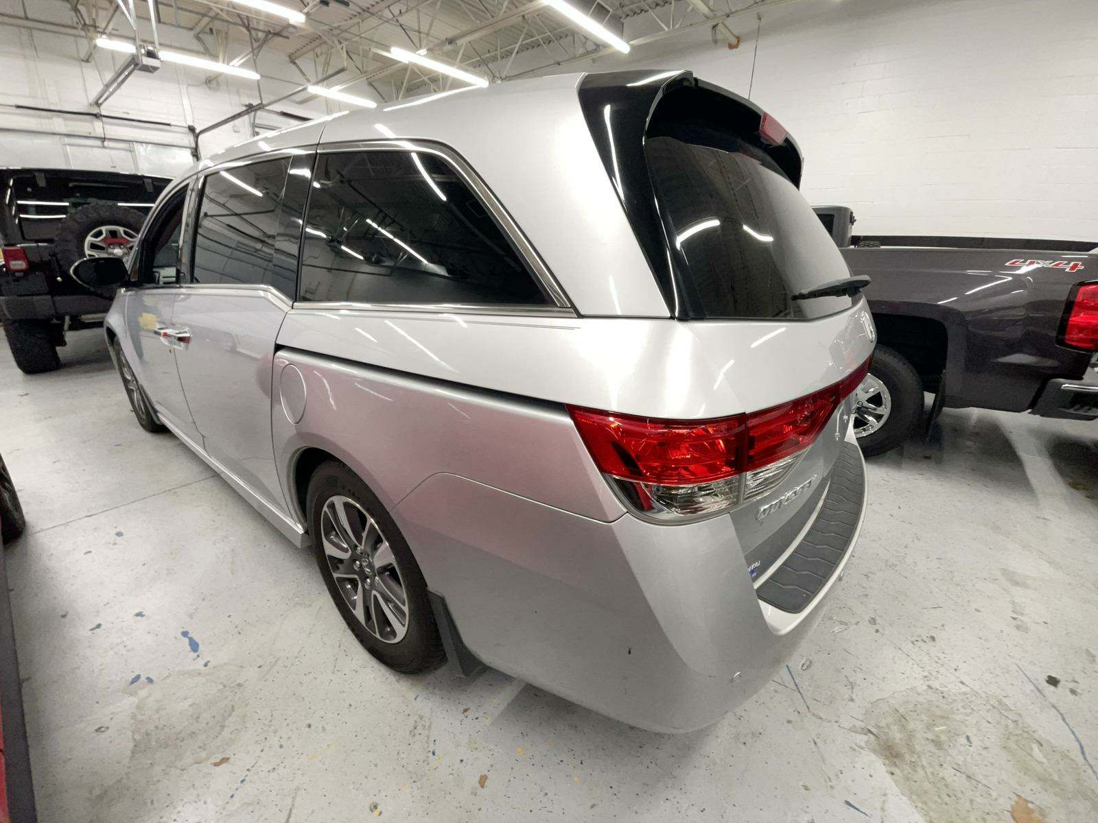 2014 Honda Odyssey Touring FWD