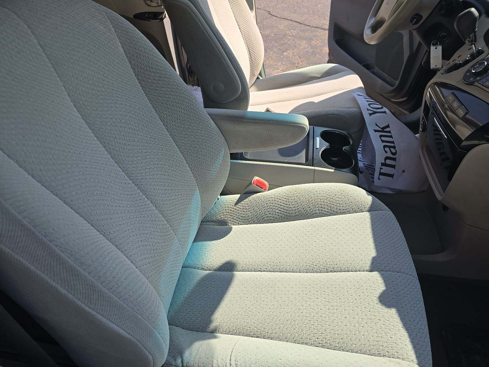 2011 Toyota Sienna LE FWD