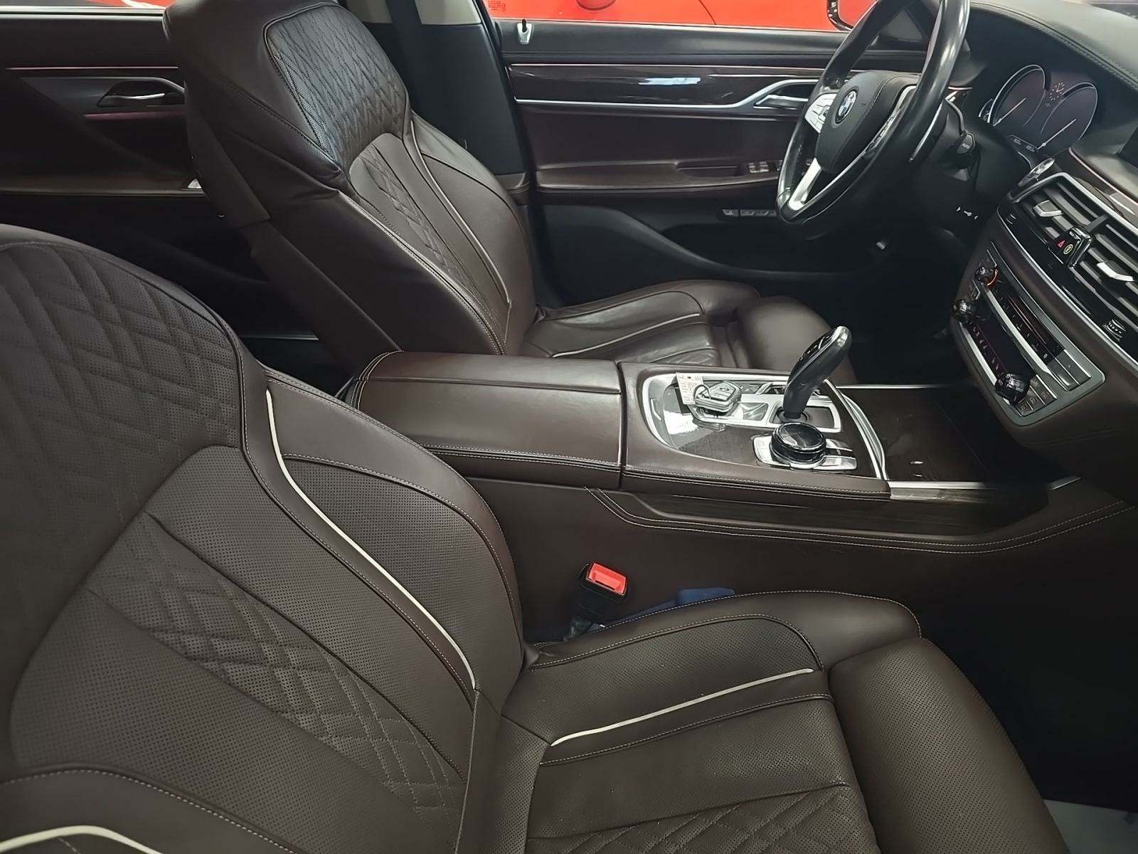 2017 BMW 7 Series 740i xDrive AWD