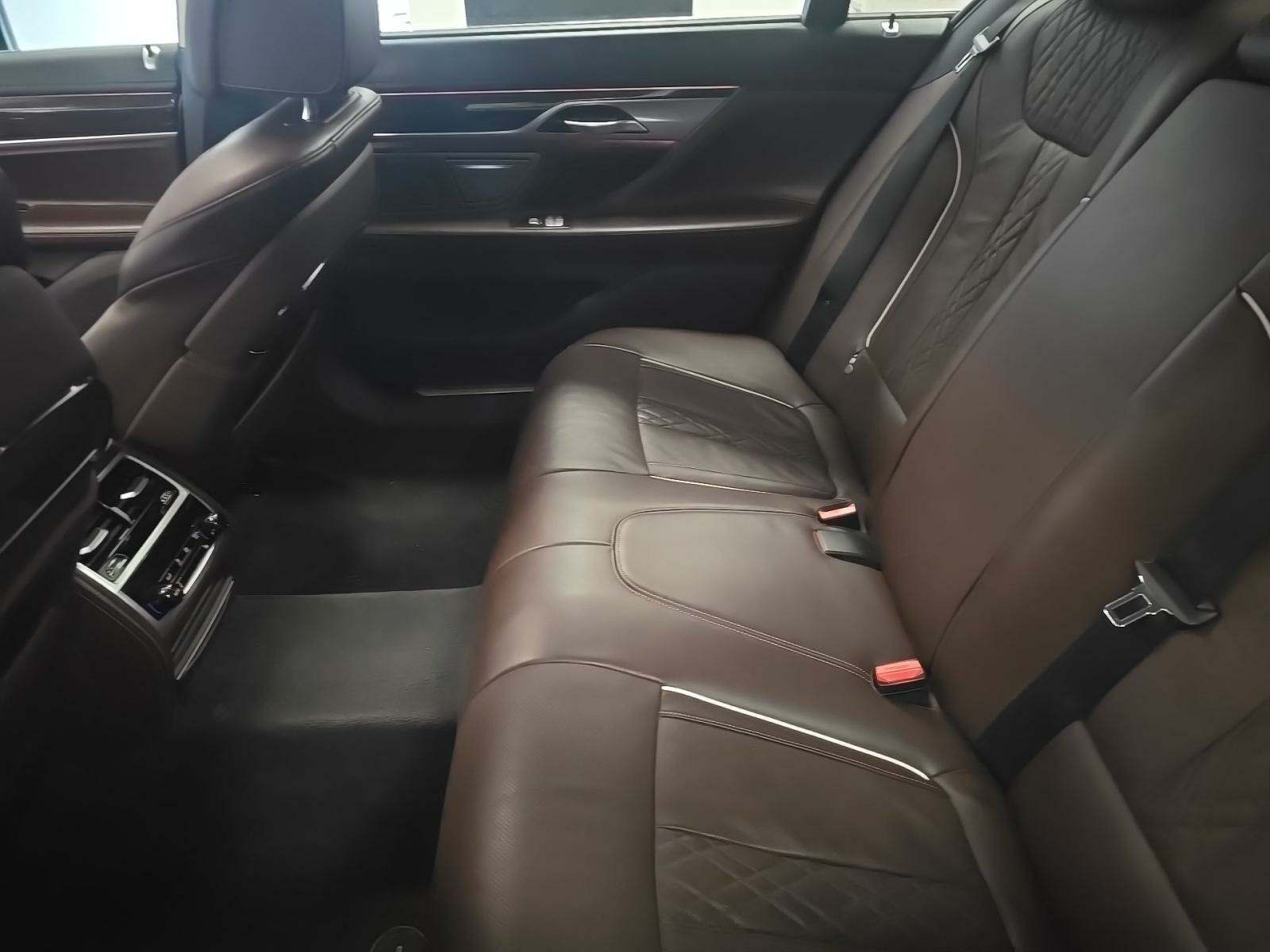 2017 BMW 7 Series 740i xDrive AWD