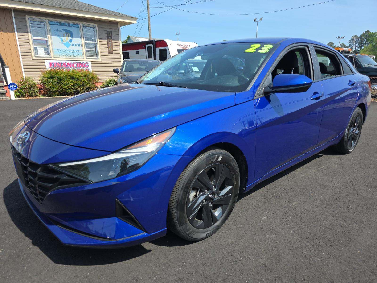 2023 Hyundai Elantra SEL FWD
