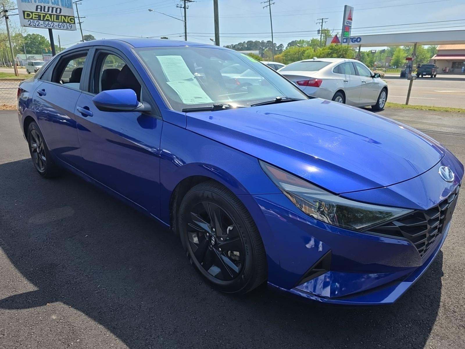 2023 Hyundai Elantra SEL FWD