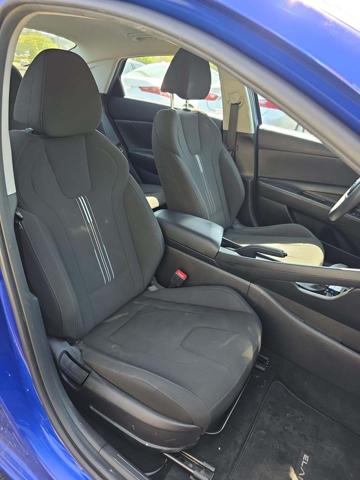 2023 Hyundai Elantra SEL FWD