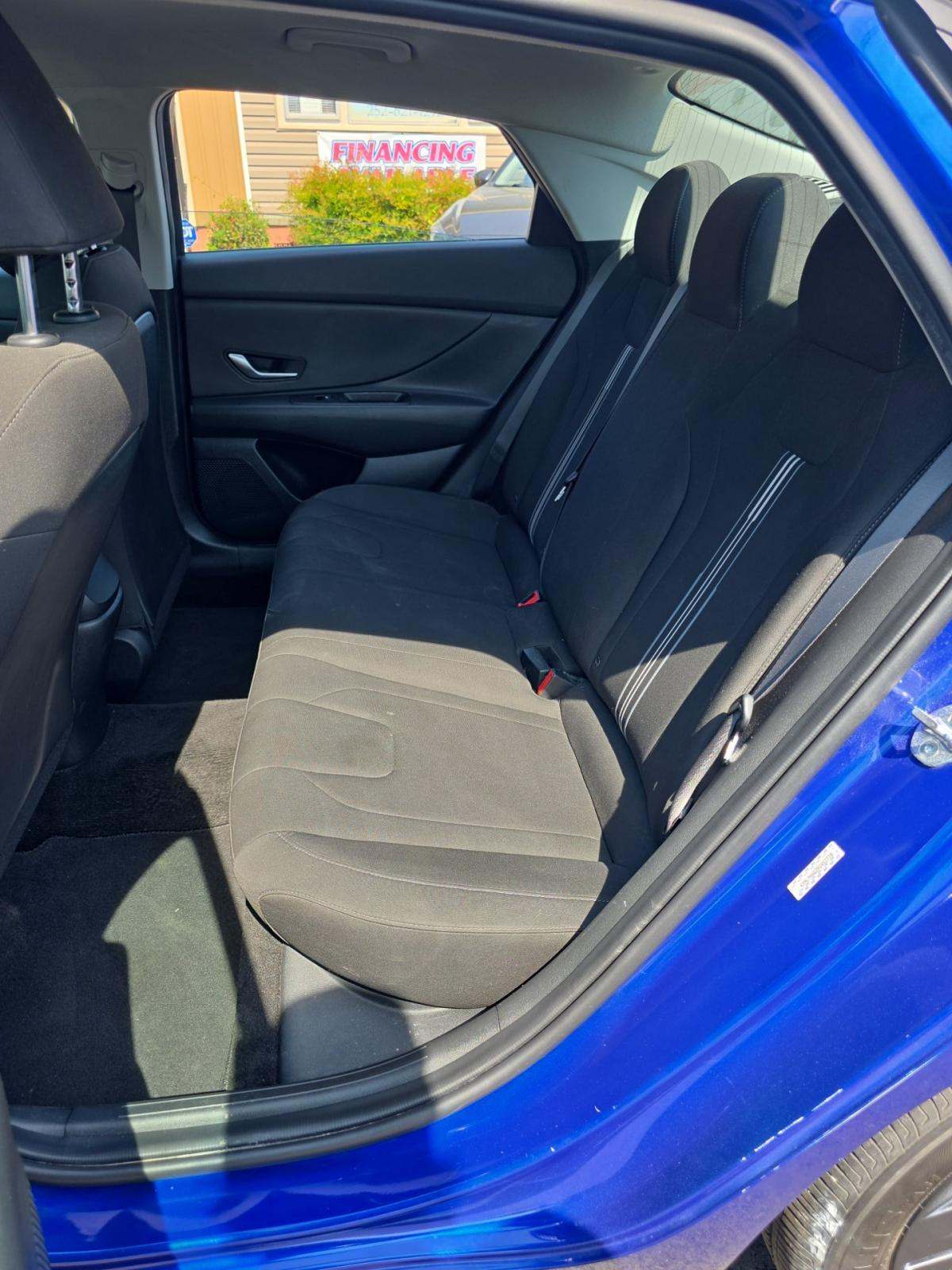 2023 Hyundai Elantra SEL FWD