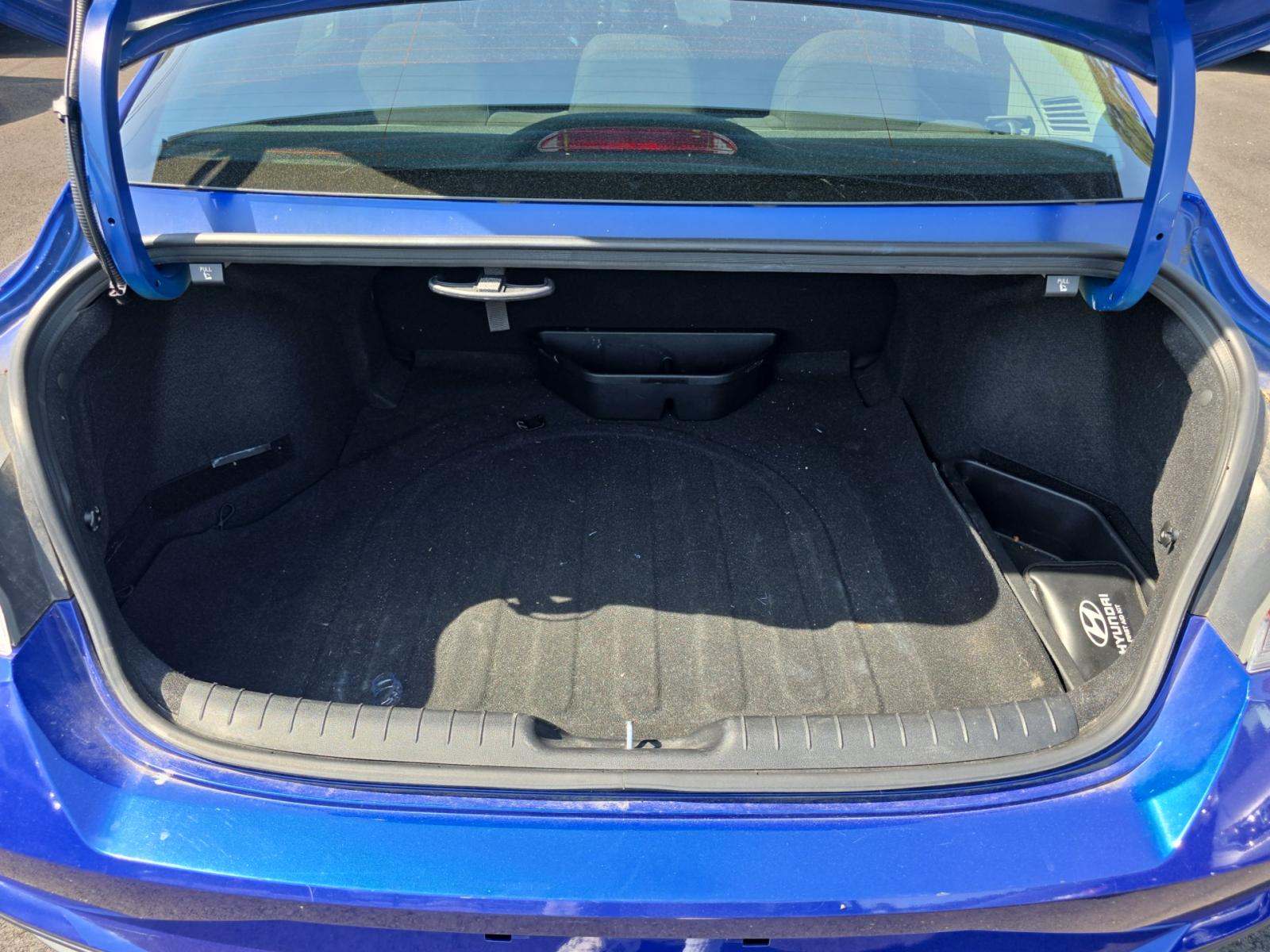 2023 Hyundai Elantra SEL FWD