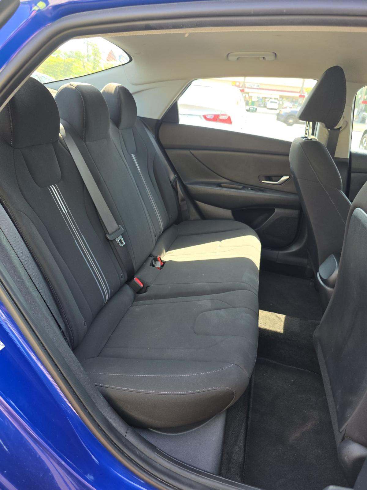 2023 Hyundai Elantra SEL FWD