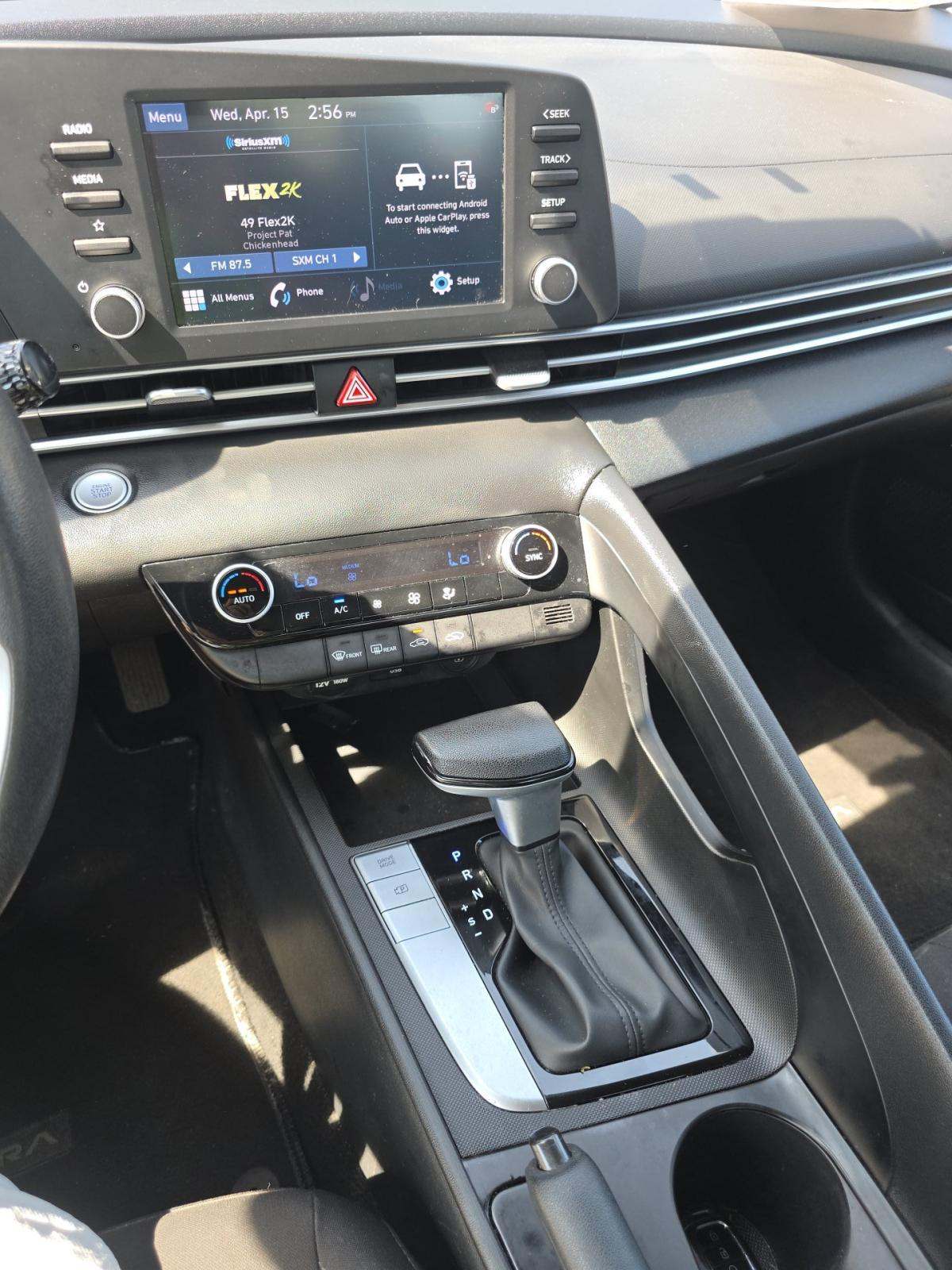 2023 Hyundai Elantra SEL FWD