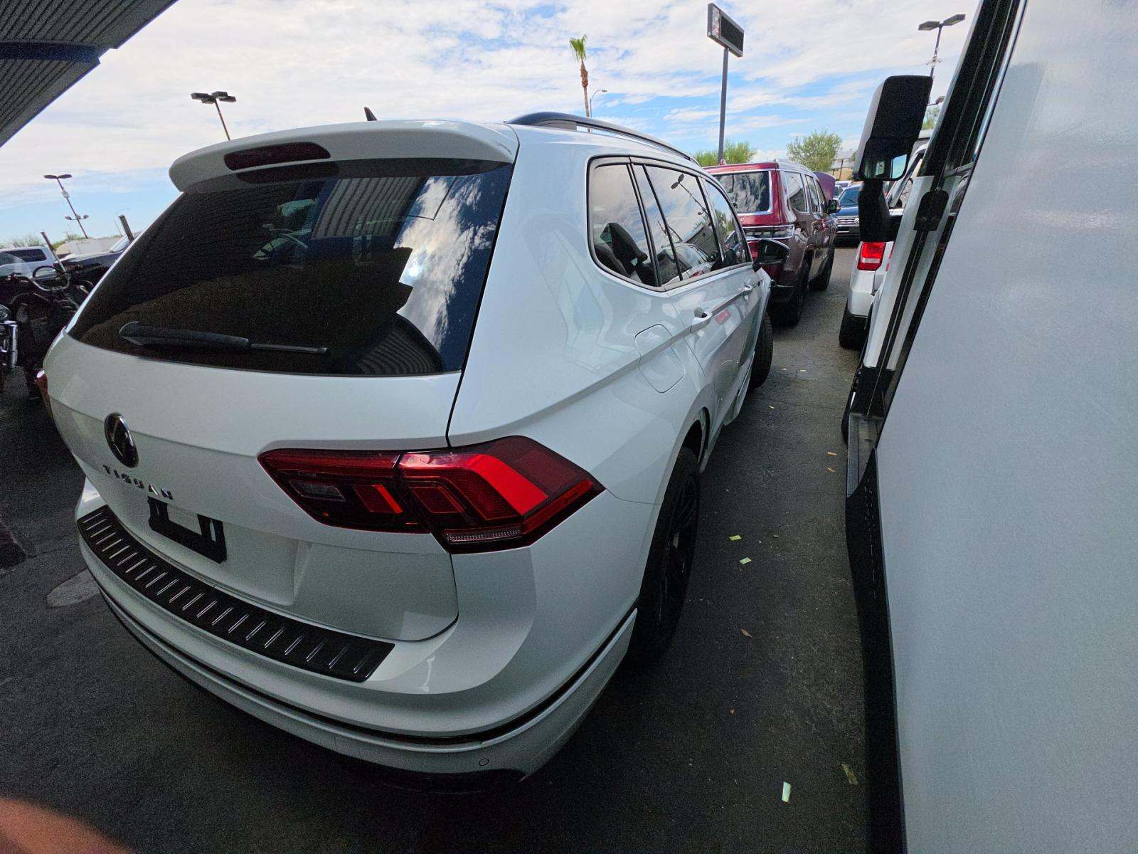 2023 Volkswagen Tiguan 2.0T SE R-Line Black FWD