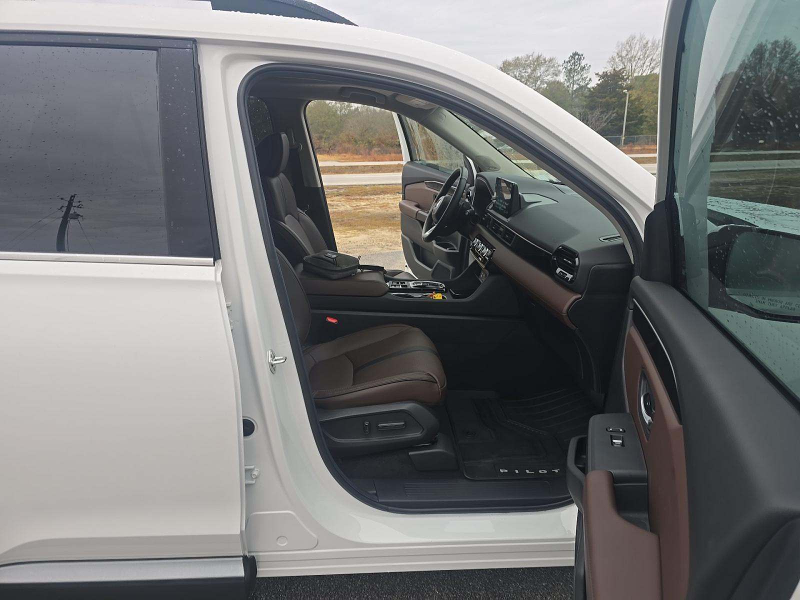 2025 Honda Pilot Elite AWD