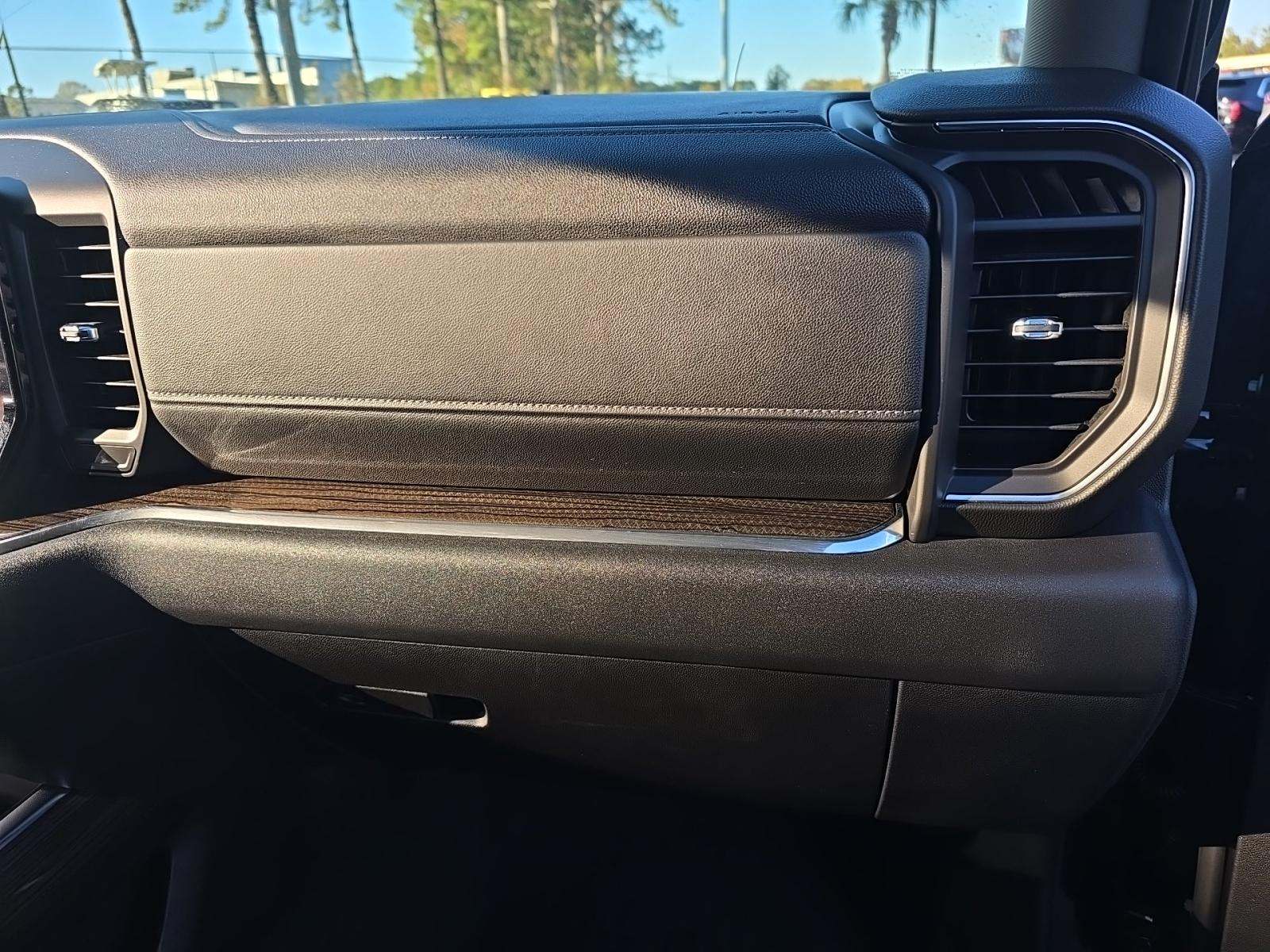 2024 Chevrolet Silverado 1500 RST RWD