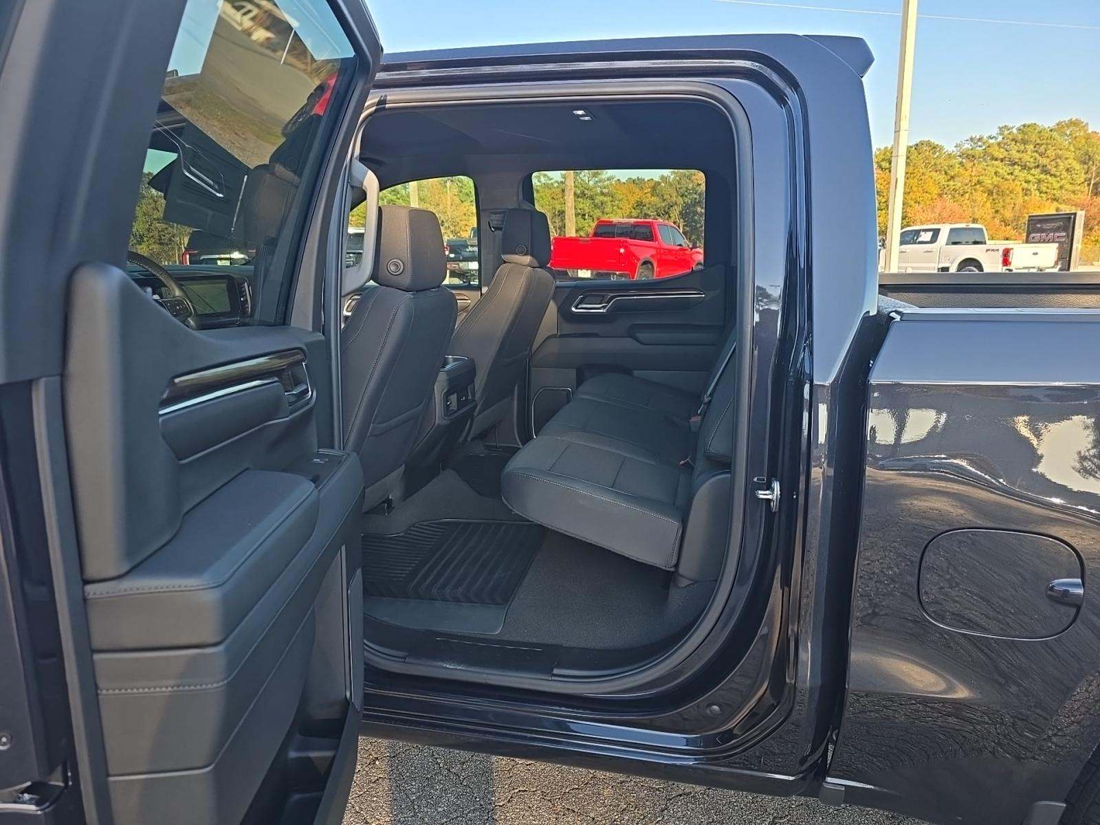 2024 Chevrolet Silverado 1500 RST RWD