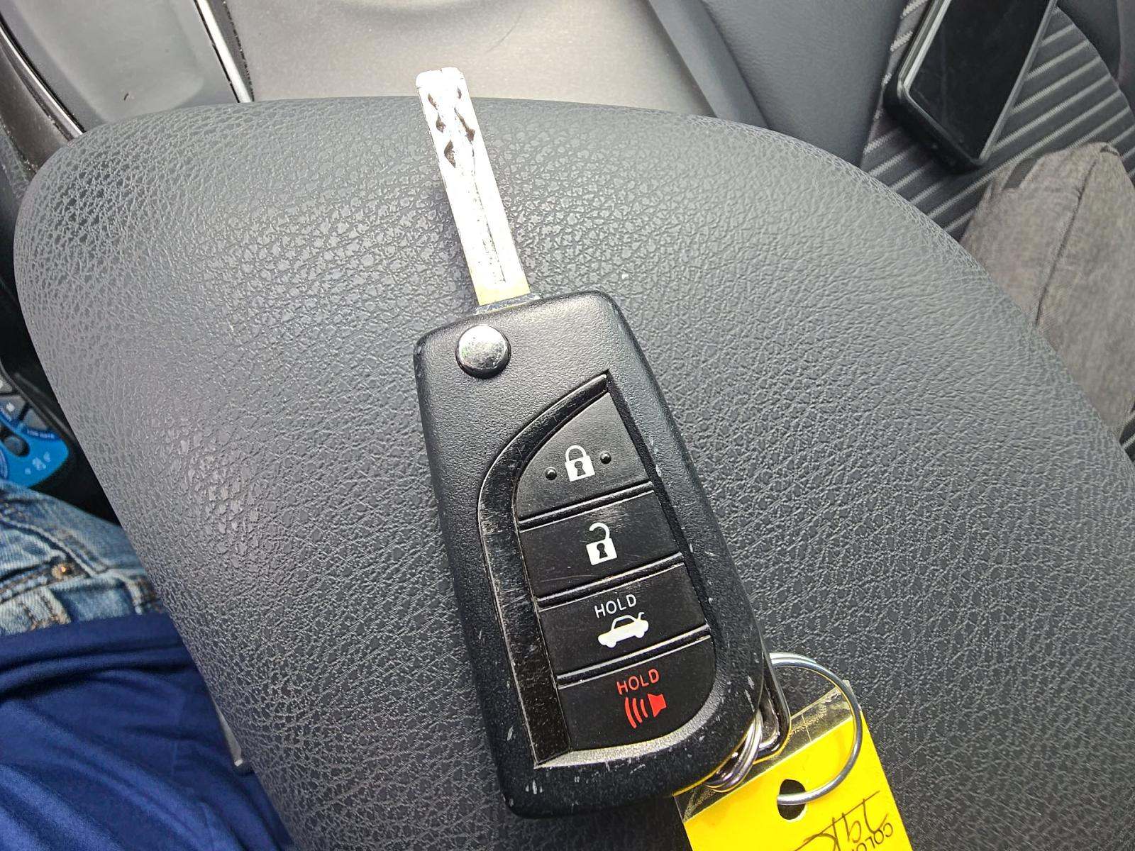 2023 Toyota Camry SE FWD