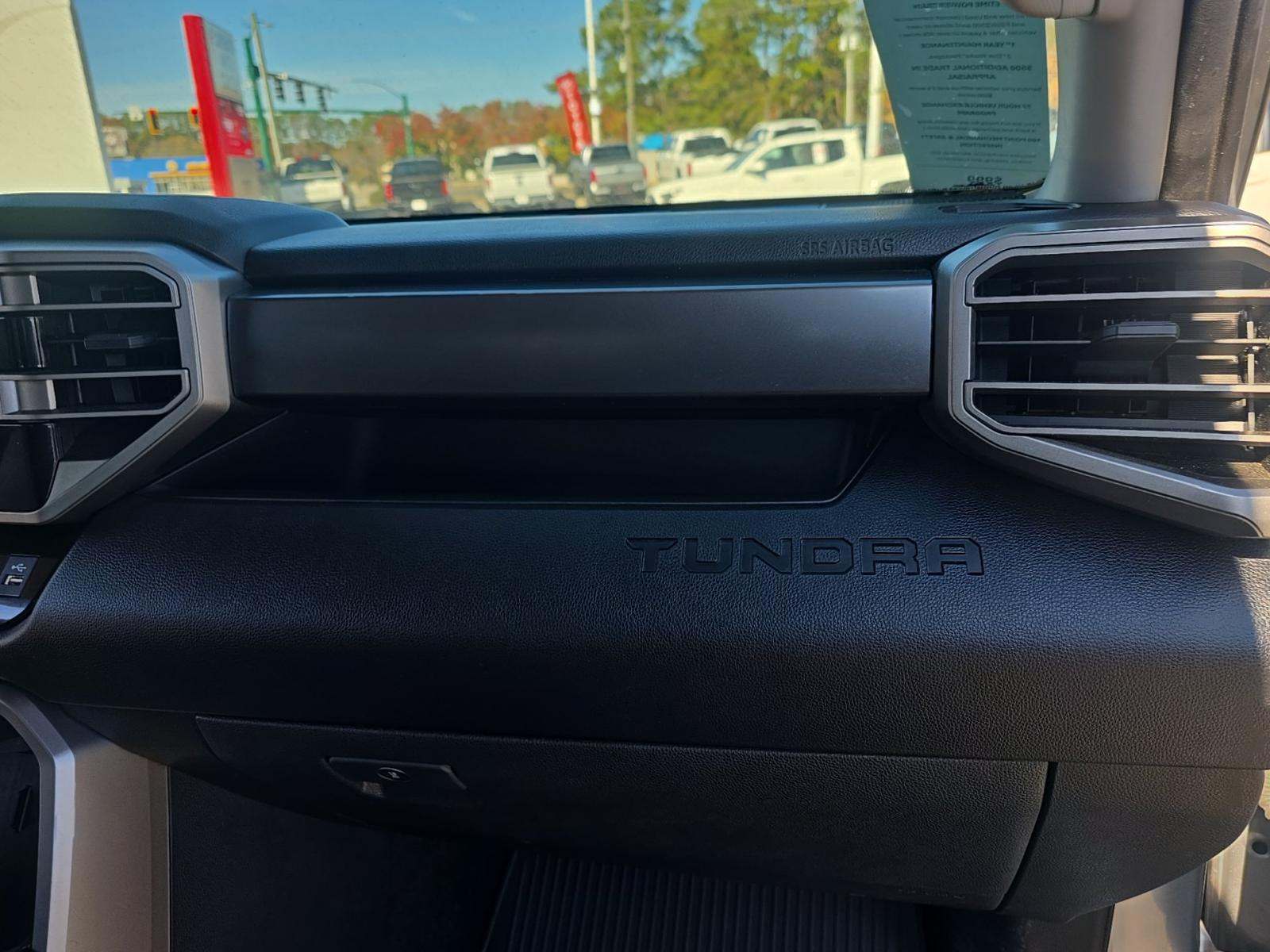 2024 Toyota Tundra SR5 AWD