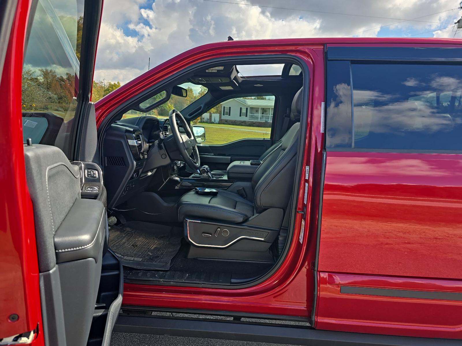2023 Ford F-150 Lariat AWD