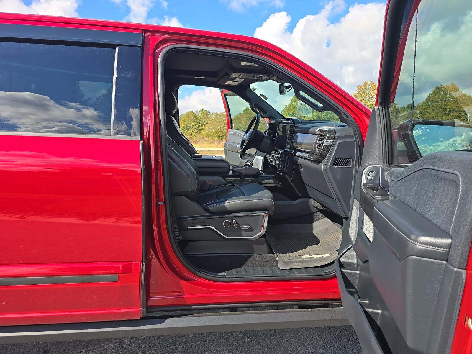 2023 Ford F-150 Lariat AWD