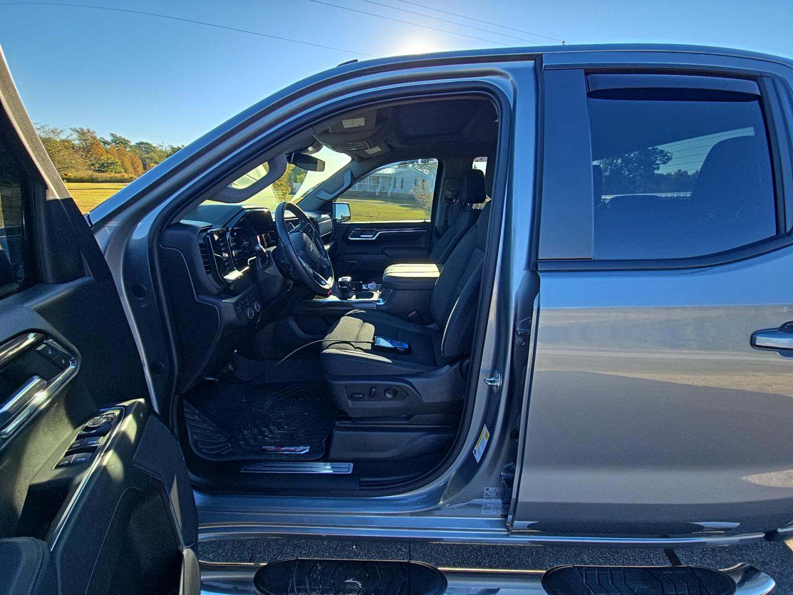 2023 Chevrolet Silverado 1500 LT AWD